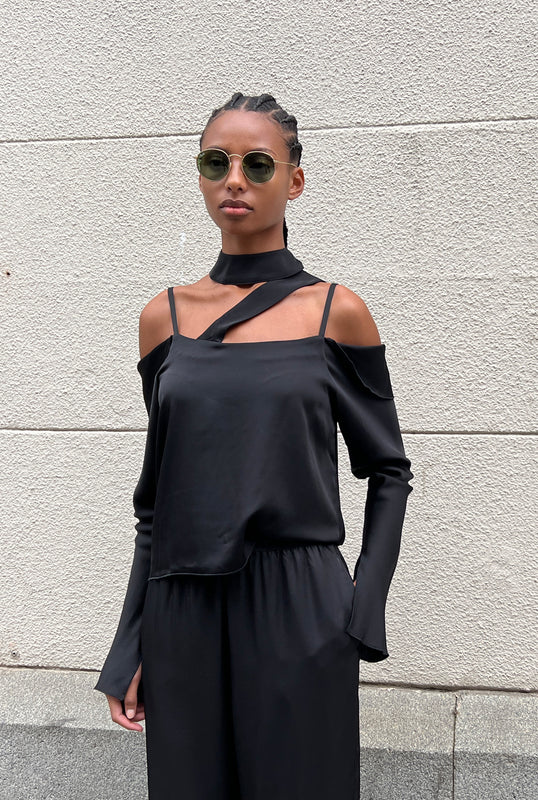 Hinata silk blouse black