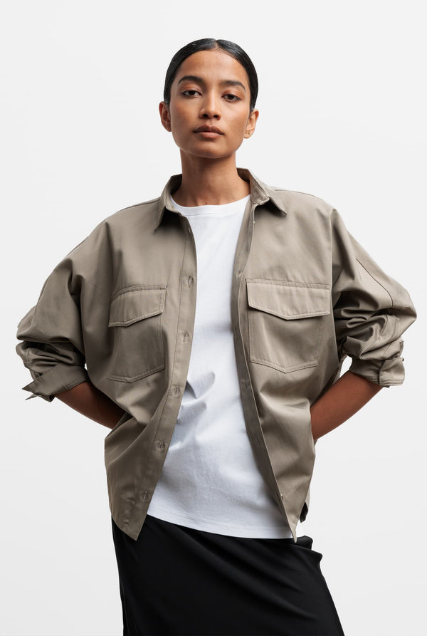 Kaia over shirt military green