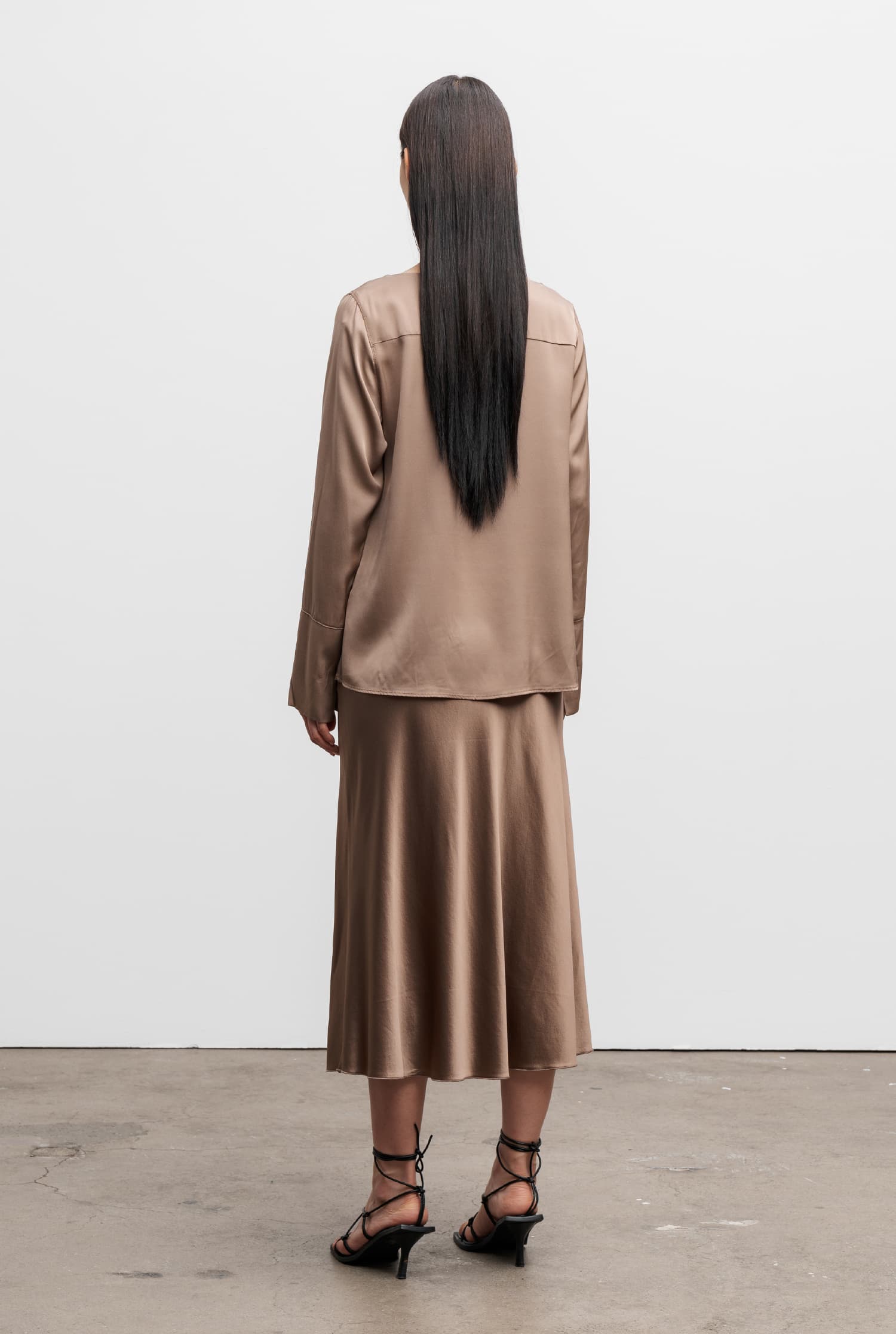 Kelly silk blouse sand