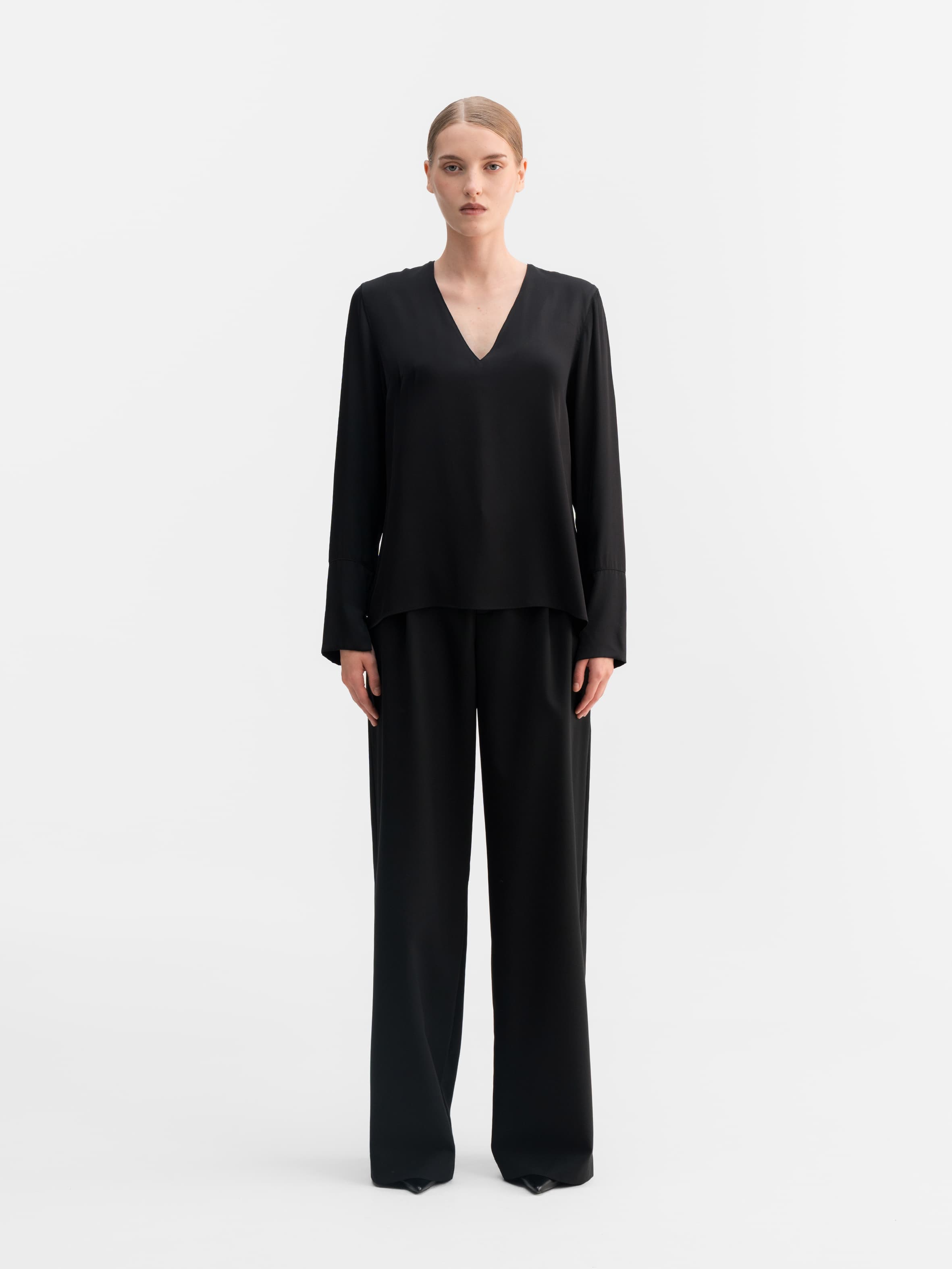 Kelly v-neck silk blouse black