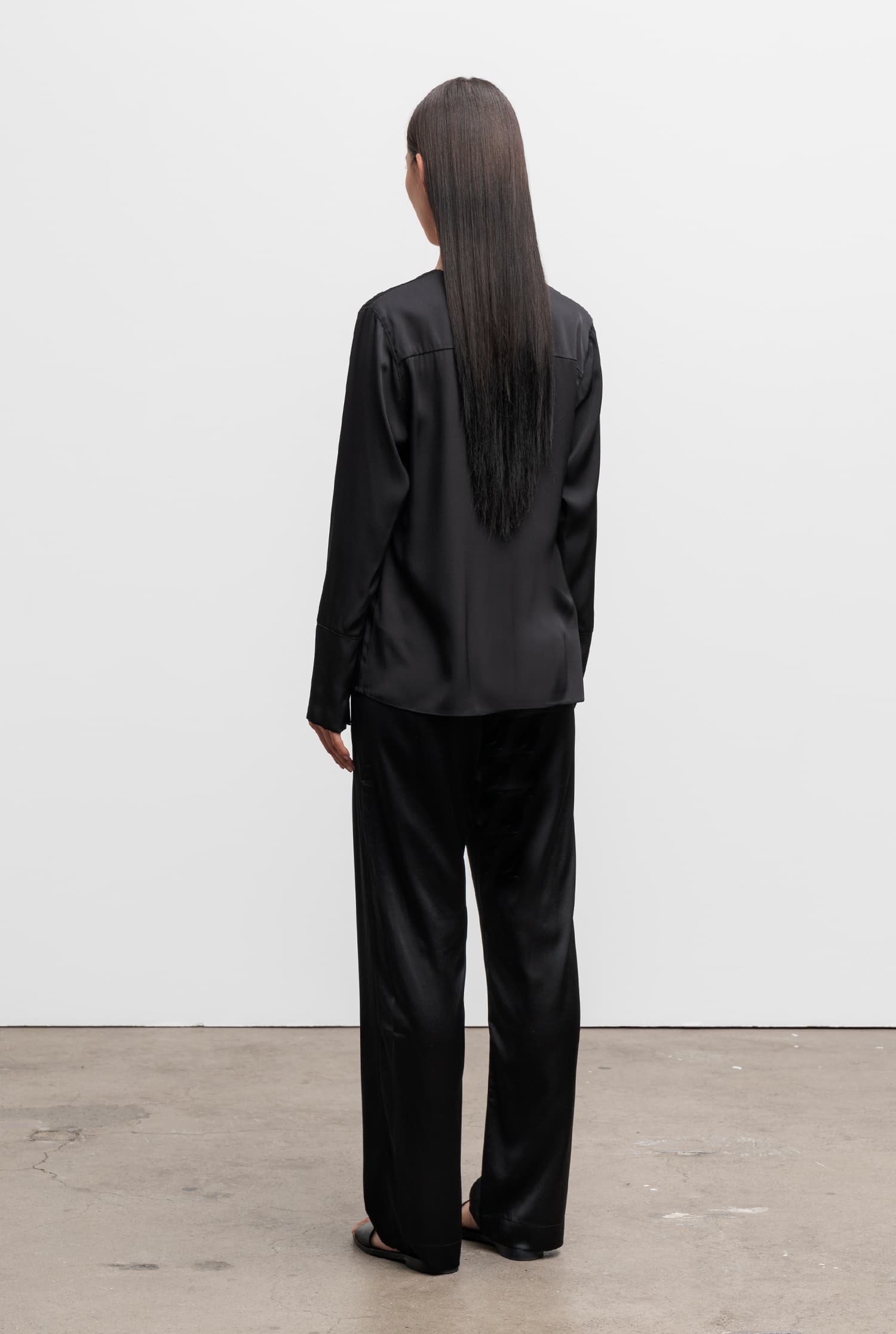 Helena | Sleek V-Neck Blouse