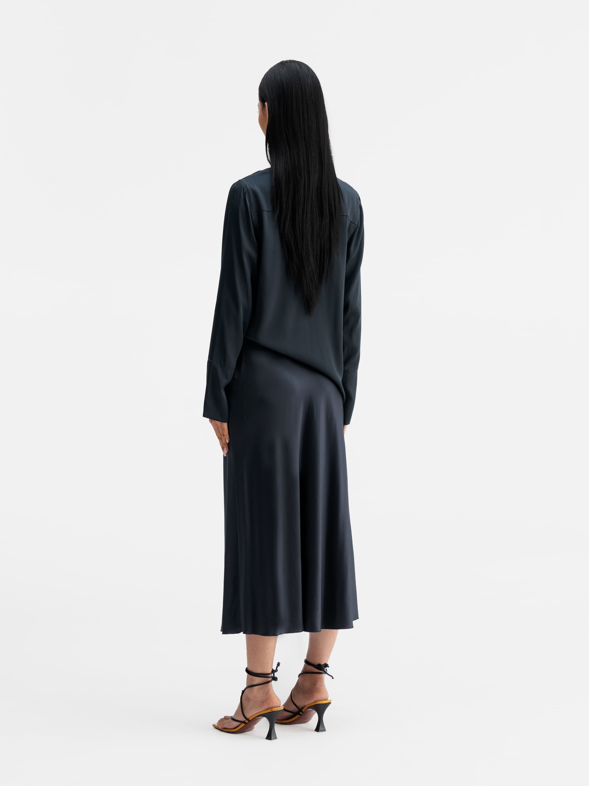 Kelly v-neck silk blouse blue grey