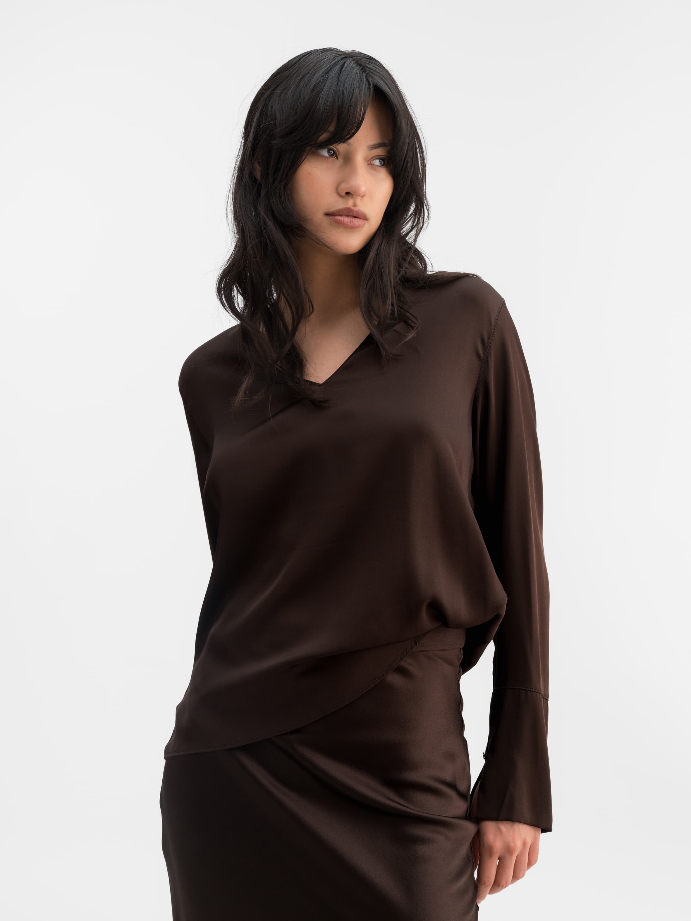 Kelly v-neck silk blouse dark brown