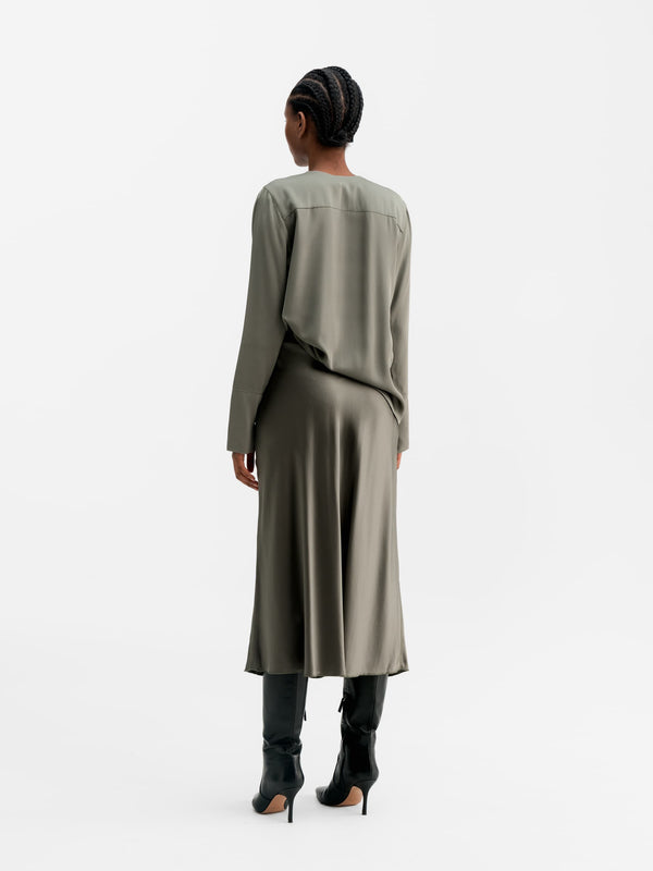 Kelly v-neck silk blouse light military