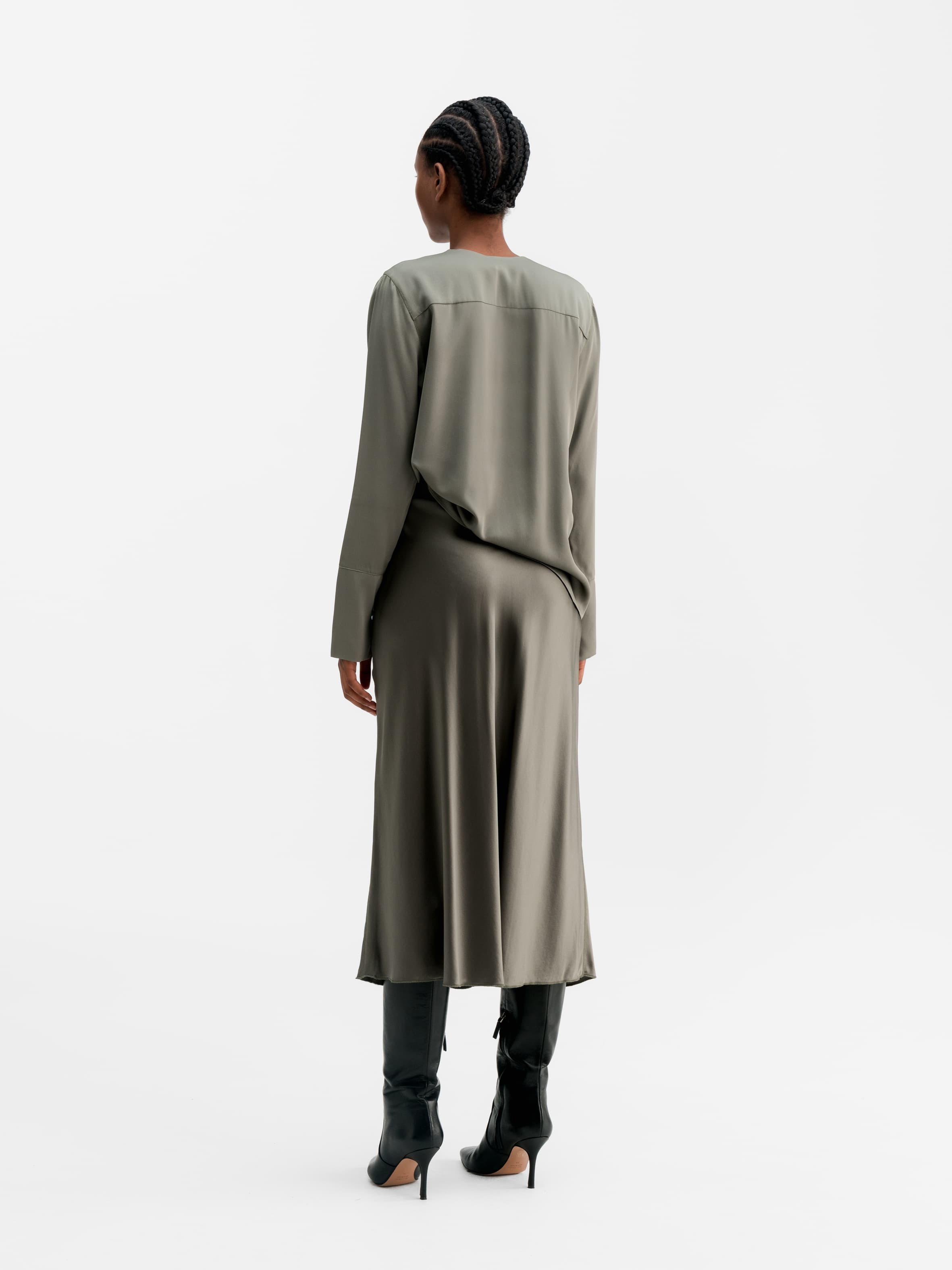Kelly v-neck silk blouse light military