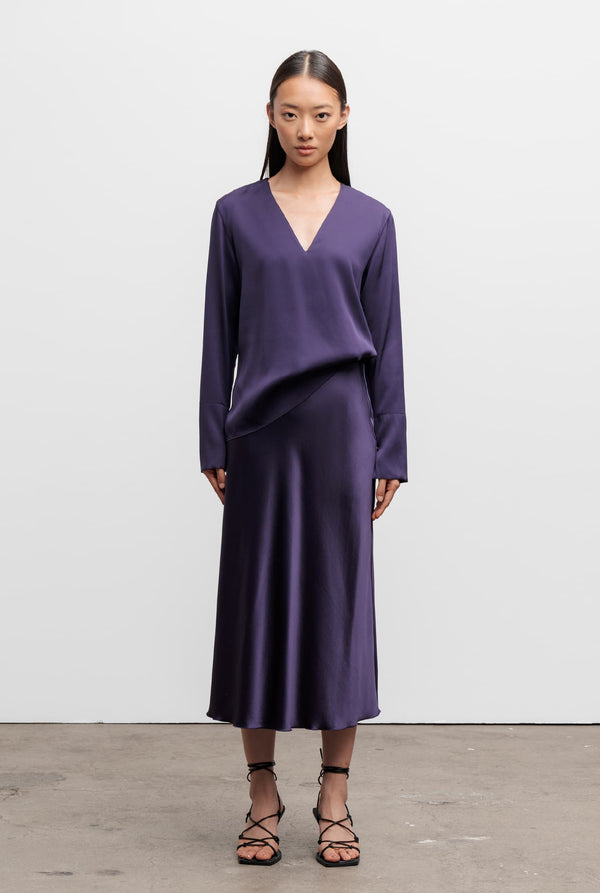 Kelly silk v-neck blouse plum