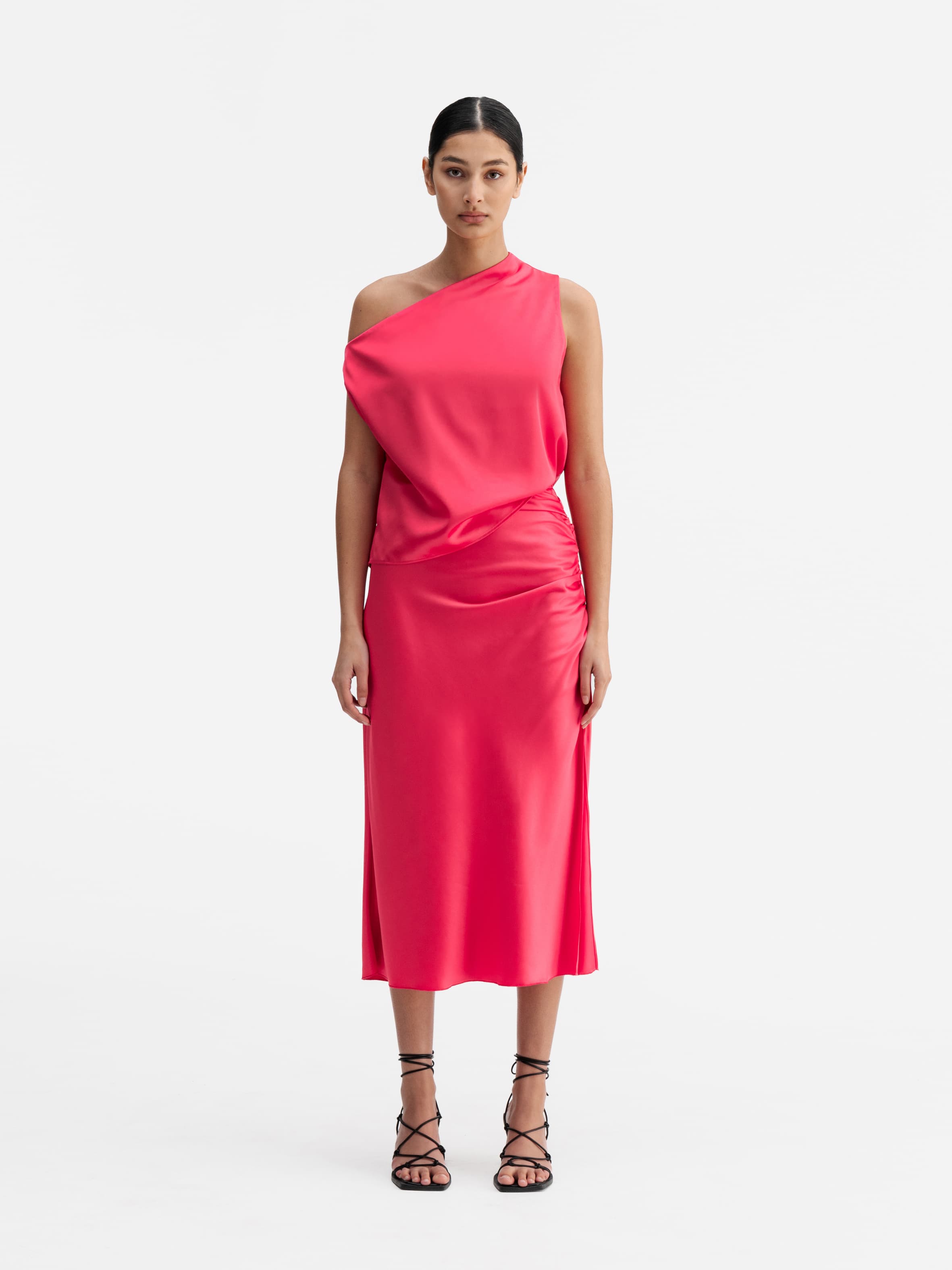 Model wearing Ahlvar Gallery Lacy satin tank bubblegum