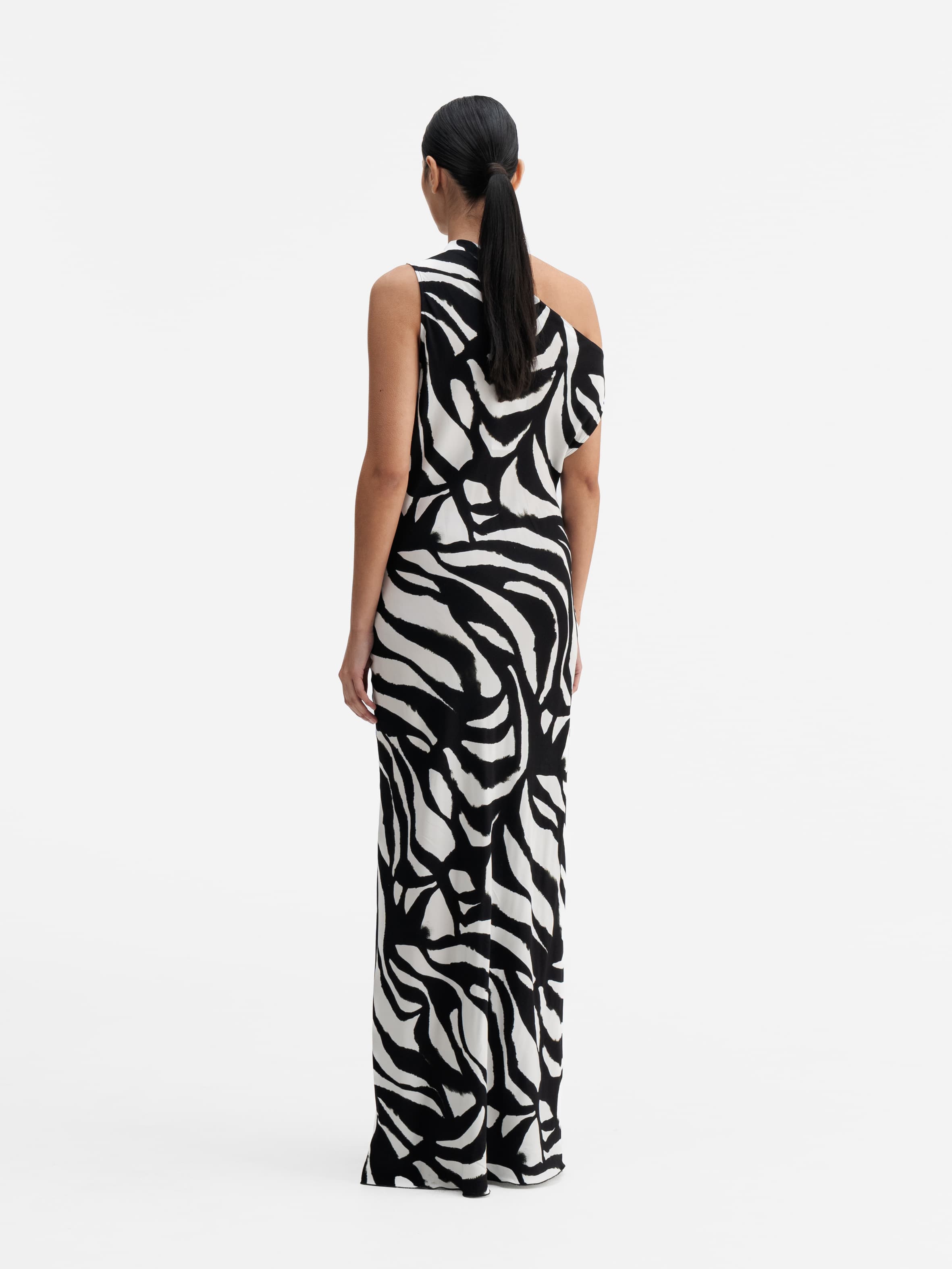 Back view of Ahlvar Gallery Lacy zebra dress white