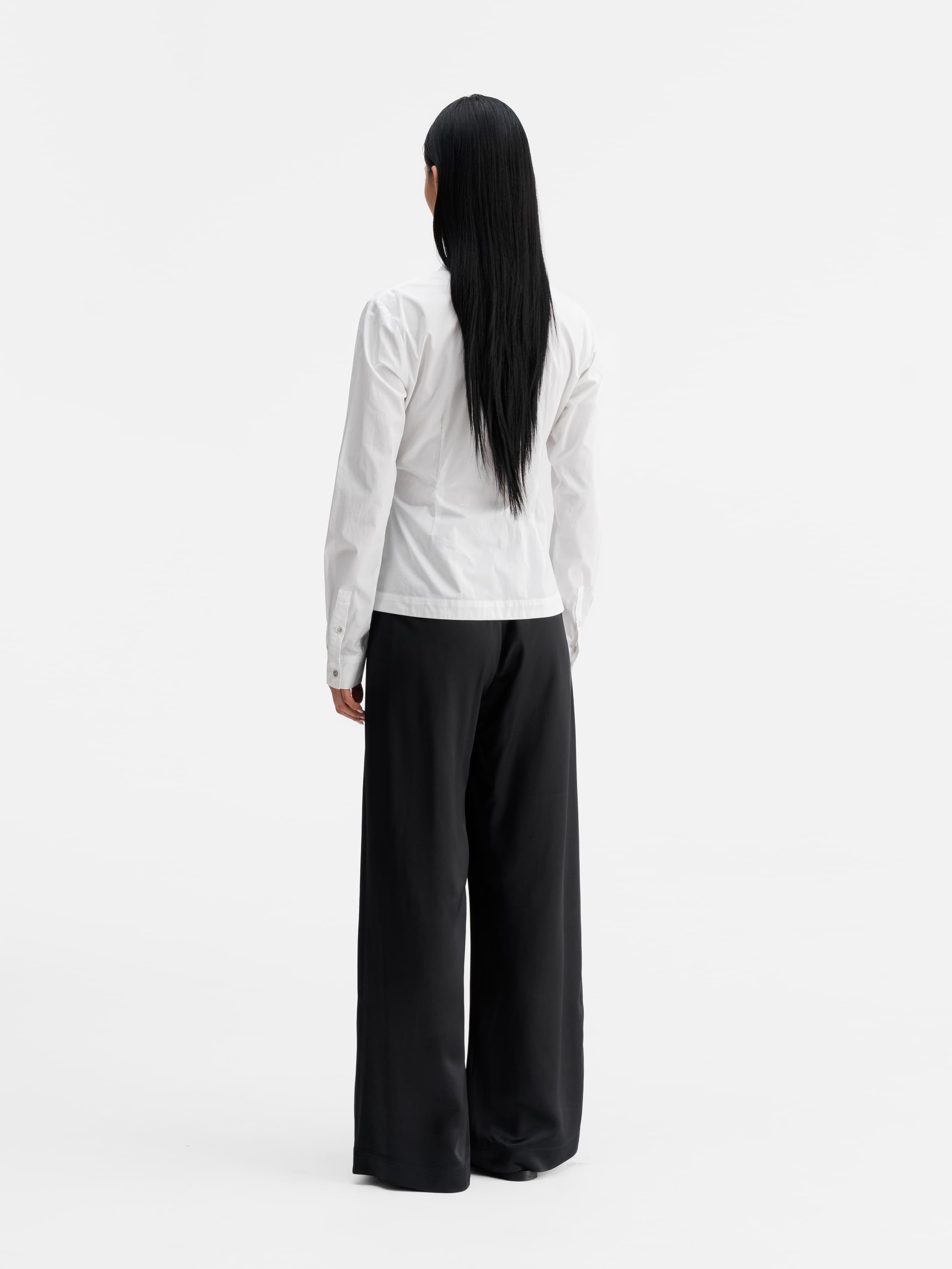 Back view of Ahlvar Gallery Leia shirt white