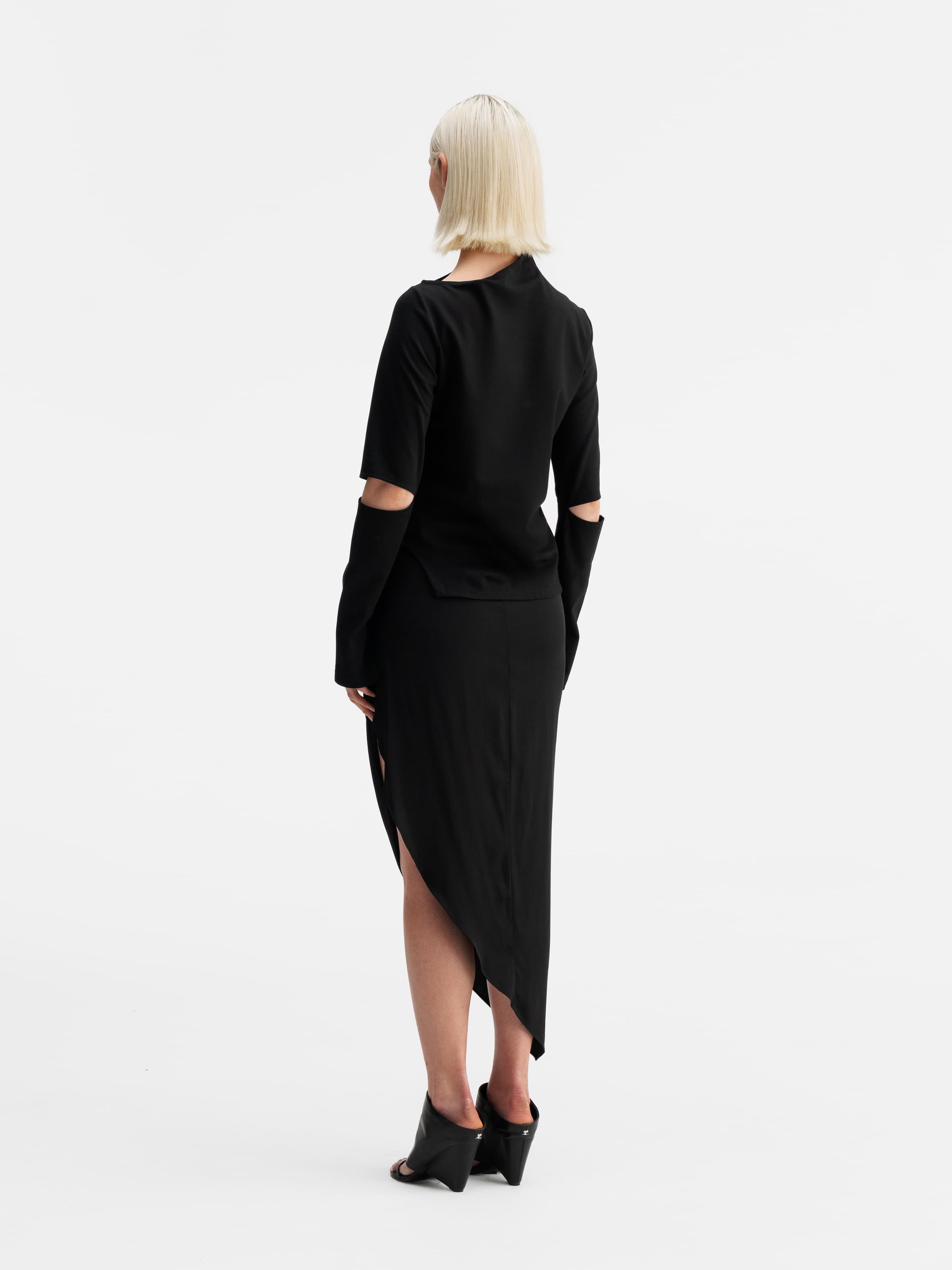 Back view of Ahlvar Gallery Lilo LS tee black