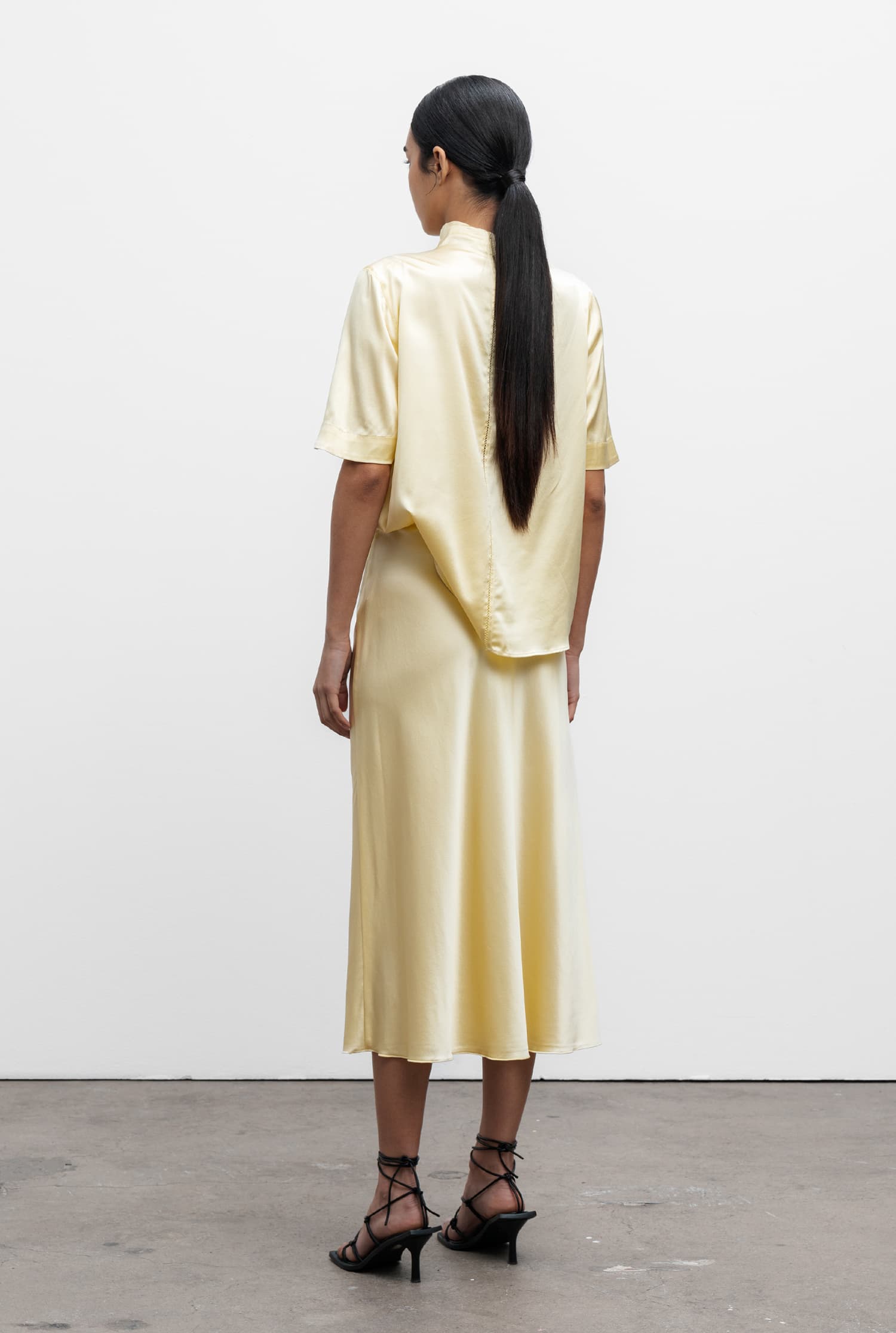 Lima silk satin tee lemon