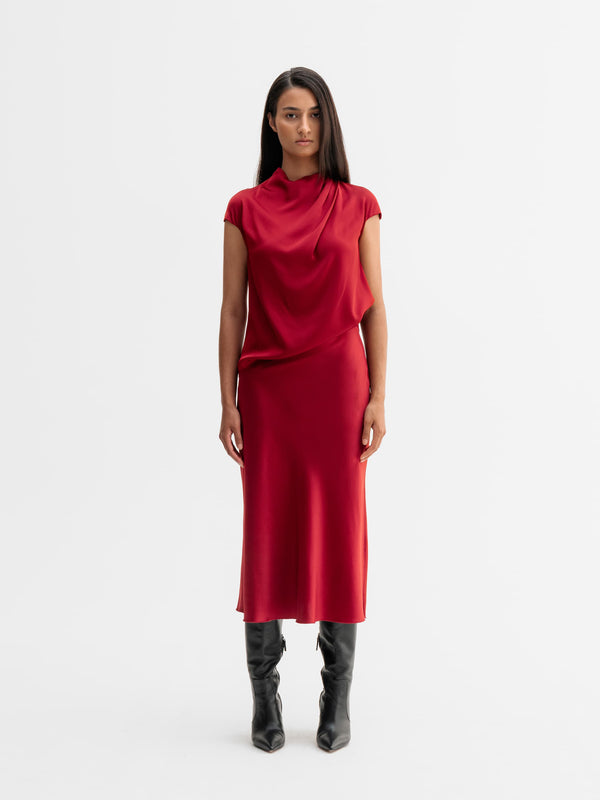 Model wearing Ahlvar Gallery Lima silk top in Dark red