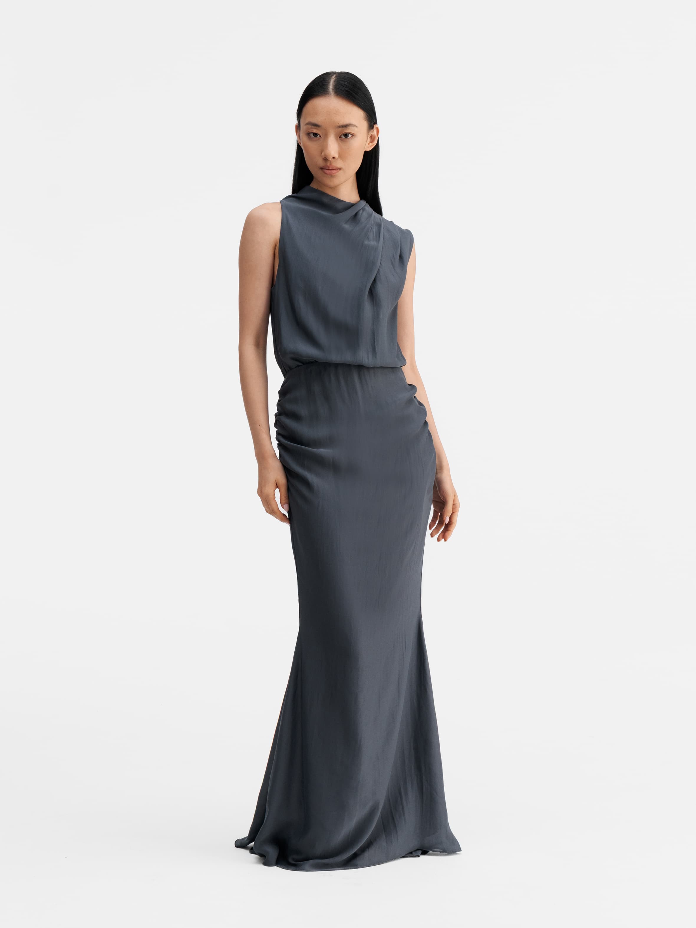 Model wearing Ahlvar Gallery Lima summer dress dark grey
