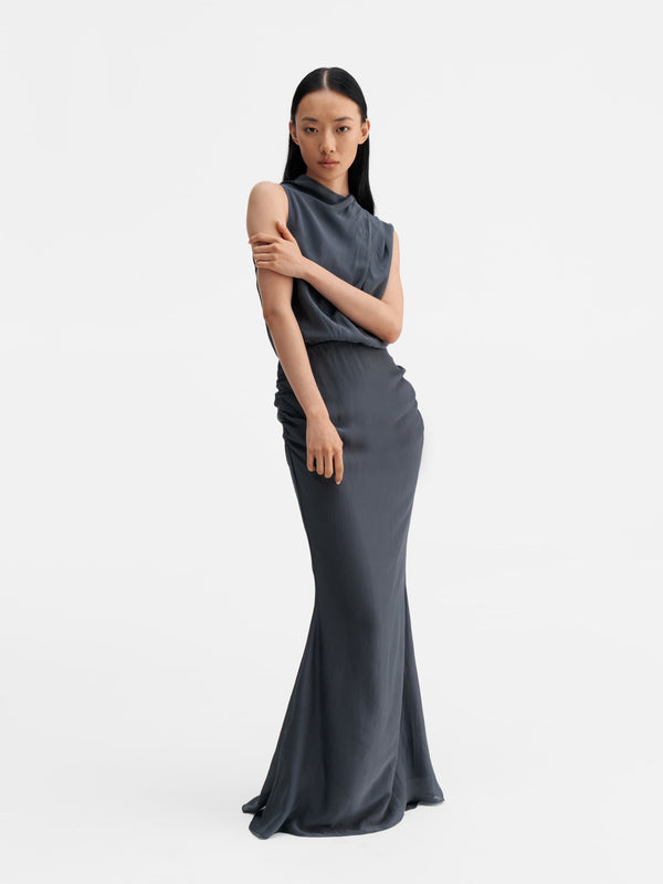 Model wearing Ahlvar Gallery Lima summer dress dark grey