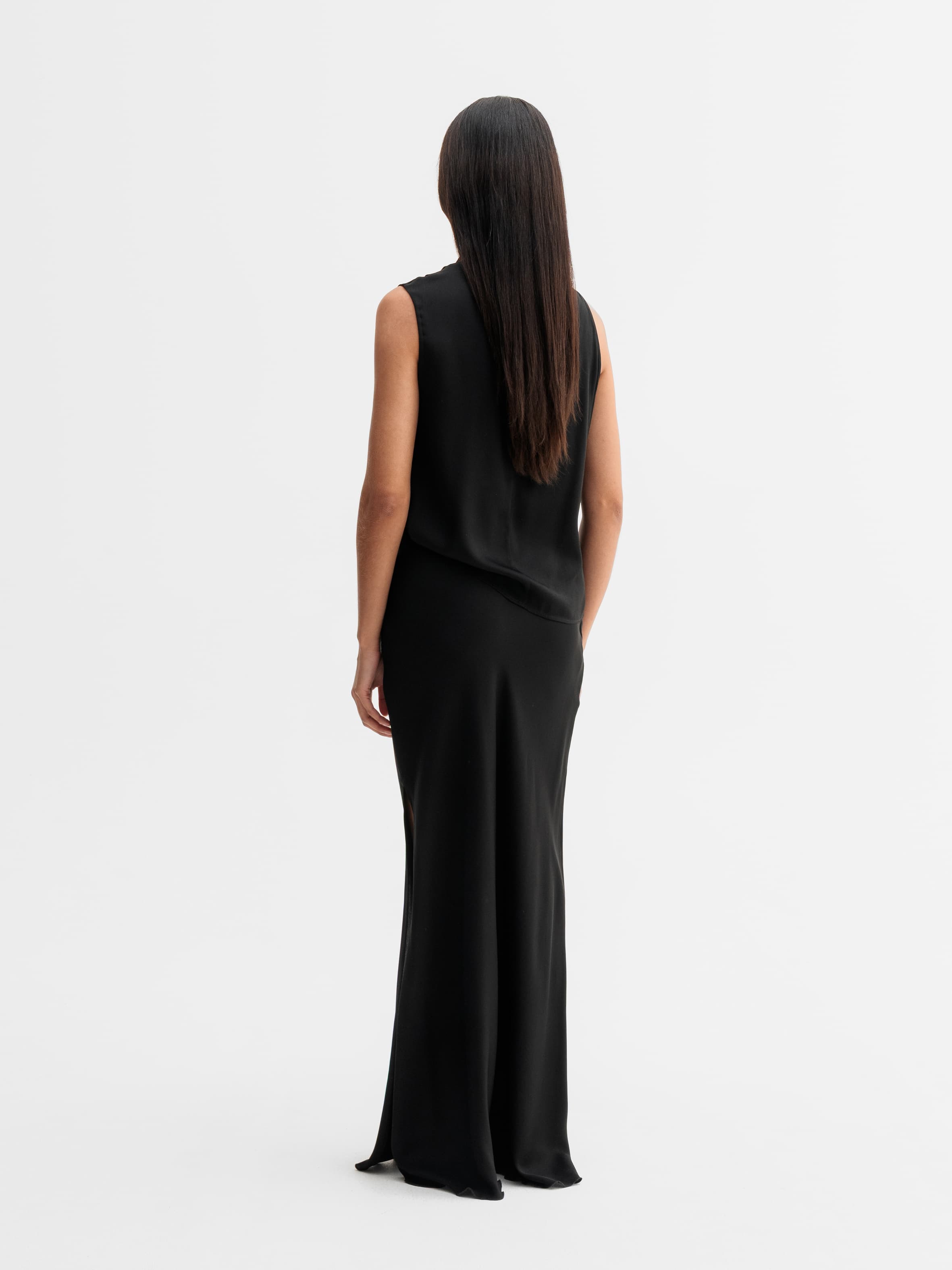 Back view of Ahlvar Gallery Lima silk tank in Black