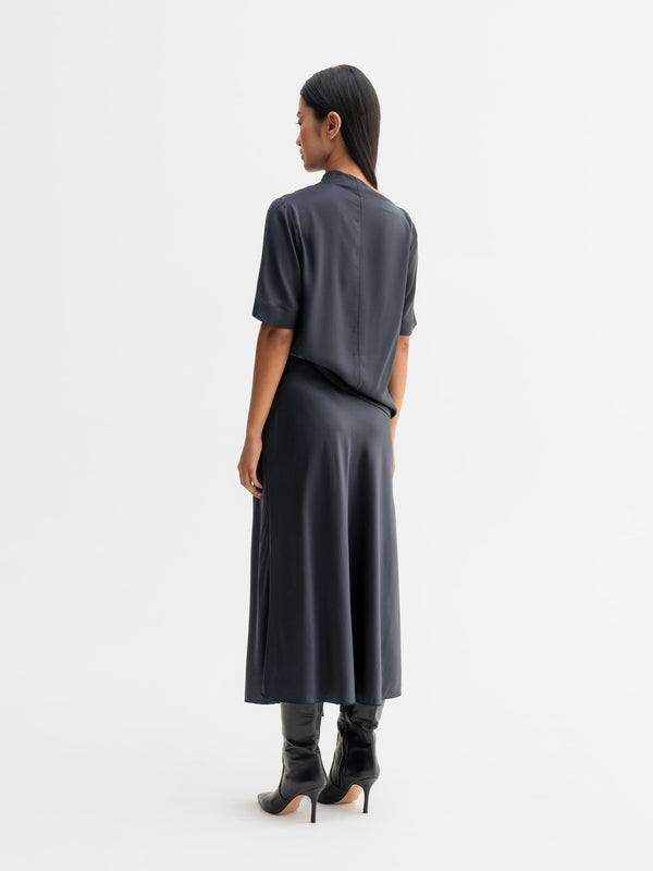 Back view of Ahlvar Gallery Lima silk tee in Blue grey