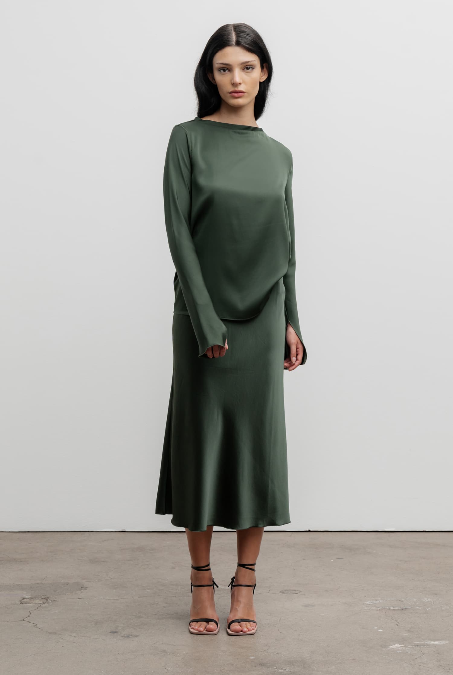 Lola silk blouse army green