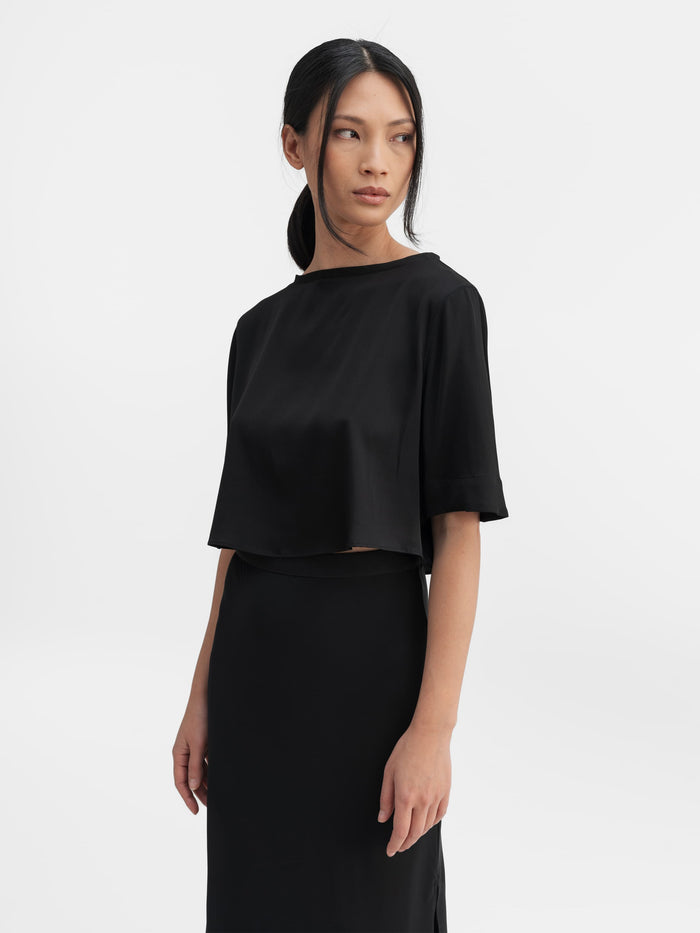 ahlvar Lola cropped silk tee black