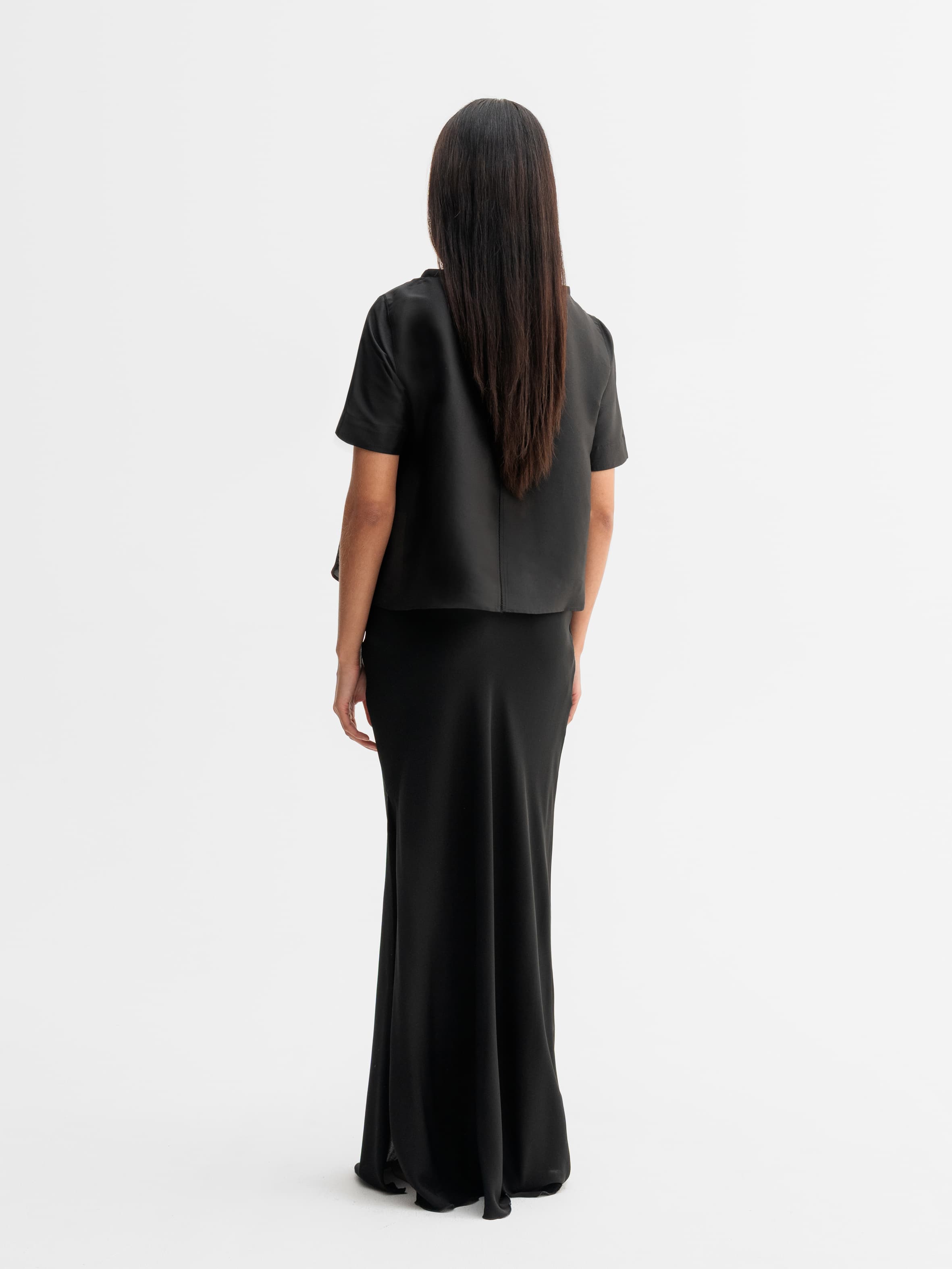 Loni silk tee black