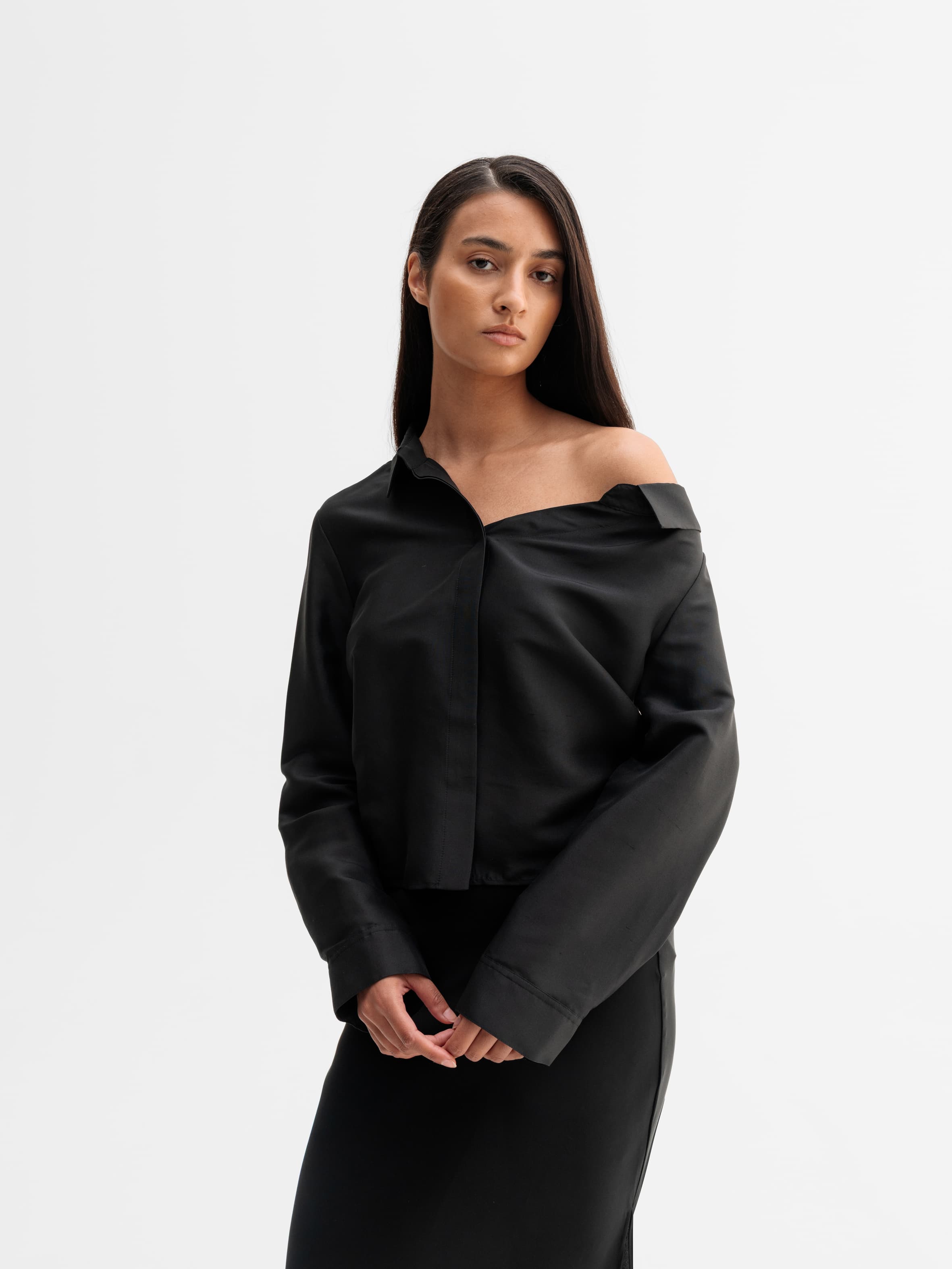 Mia off-shoulder silk shirt black