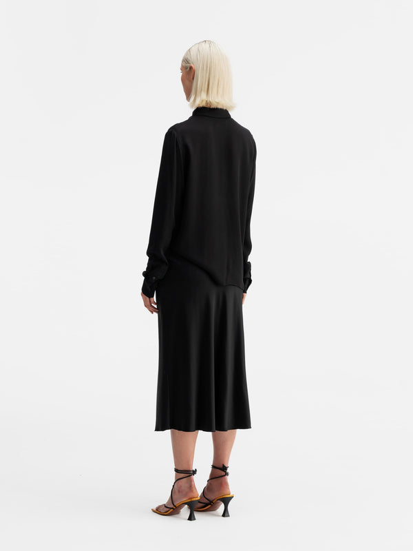 Back view of Ahlvar Gallery Mia silk shirt black