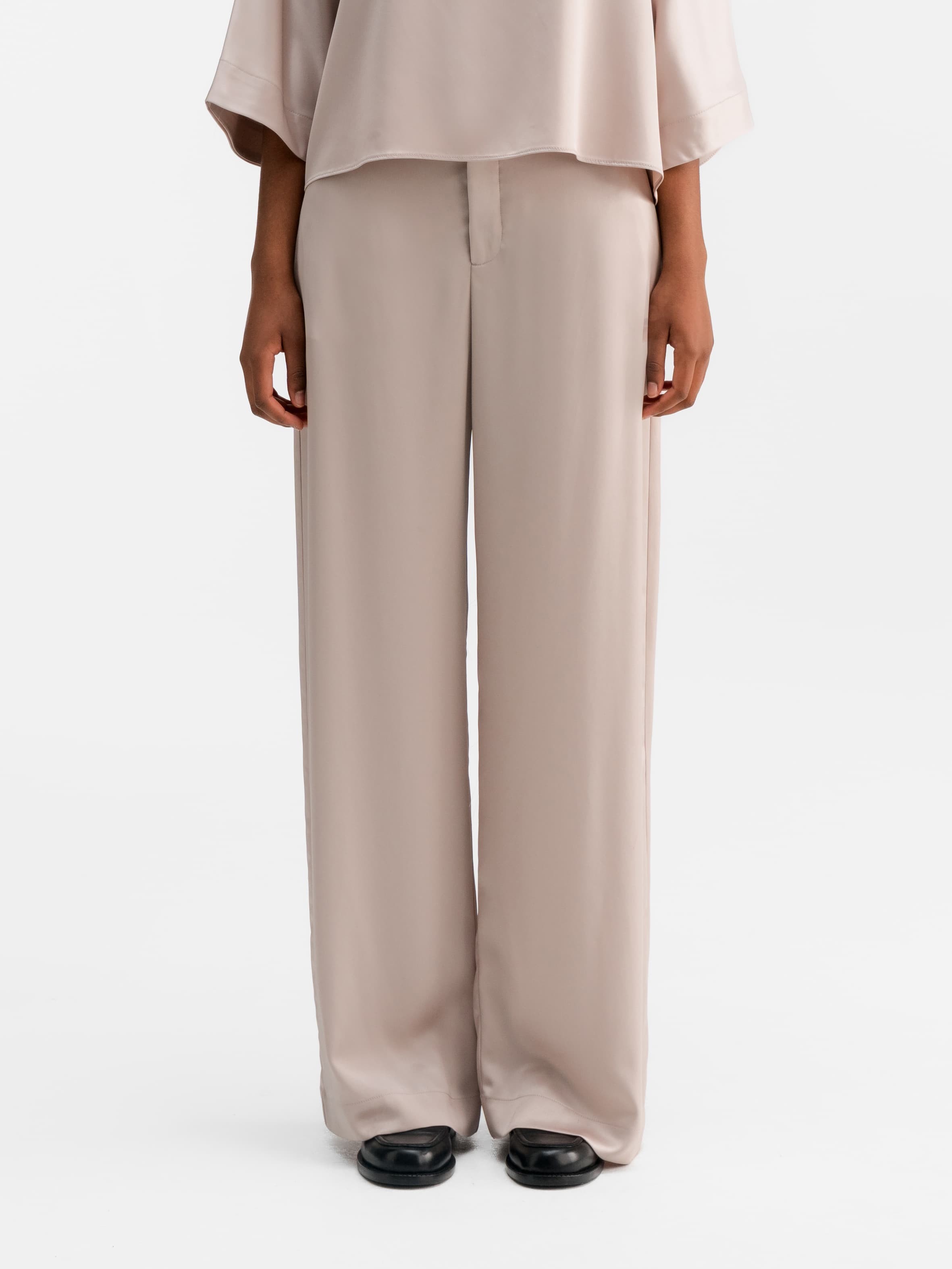 Mila satin trousers greige