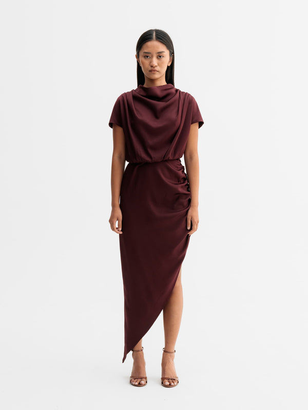 Model wearing Ahlvar Gallery Minou dress in Burgundy