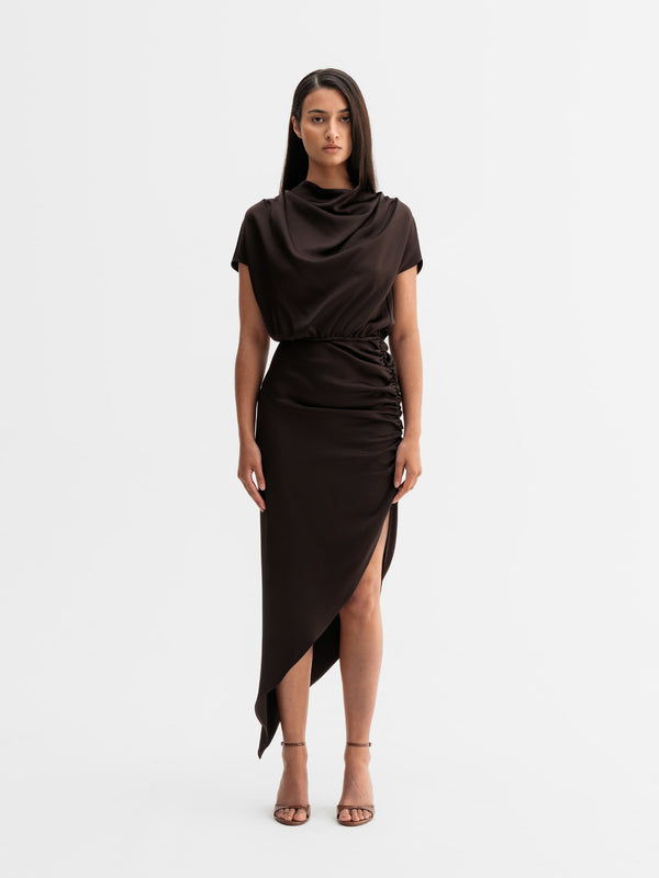 Model wearing Ahlvar Gallery Minou dress in Dark brown