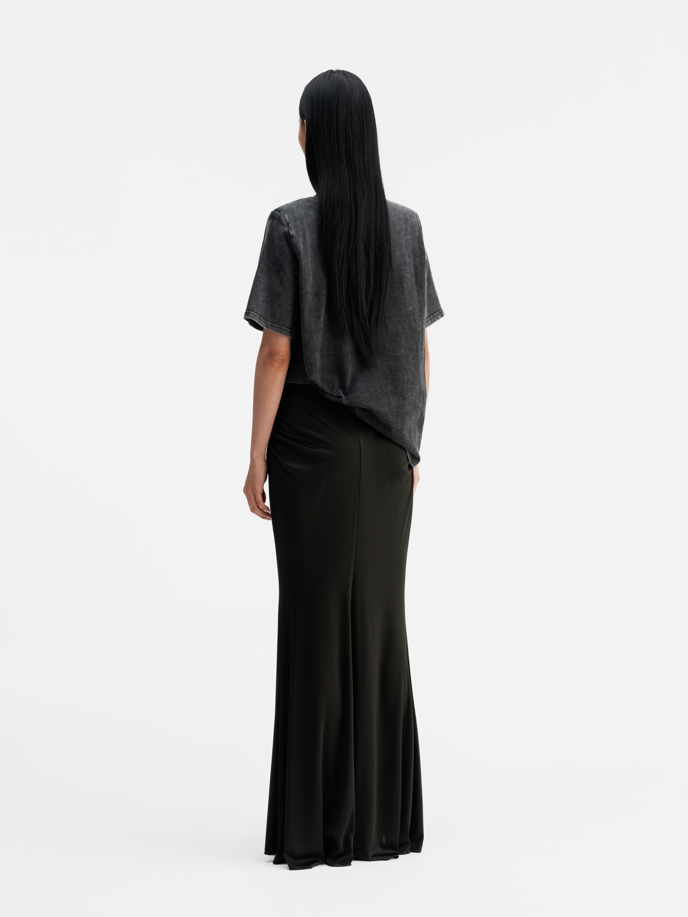 Back view of Ahlvar Gallery Myra jersey skirt black