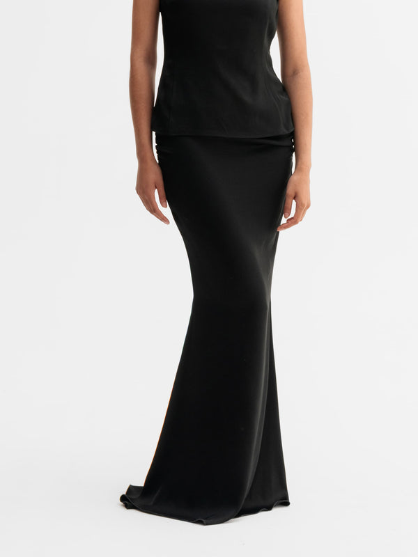 Model wearing Ahlvar Gallery Myra skirt in Black