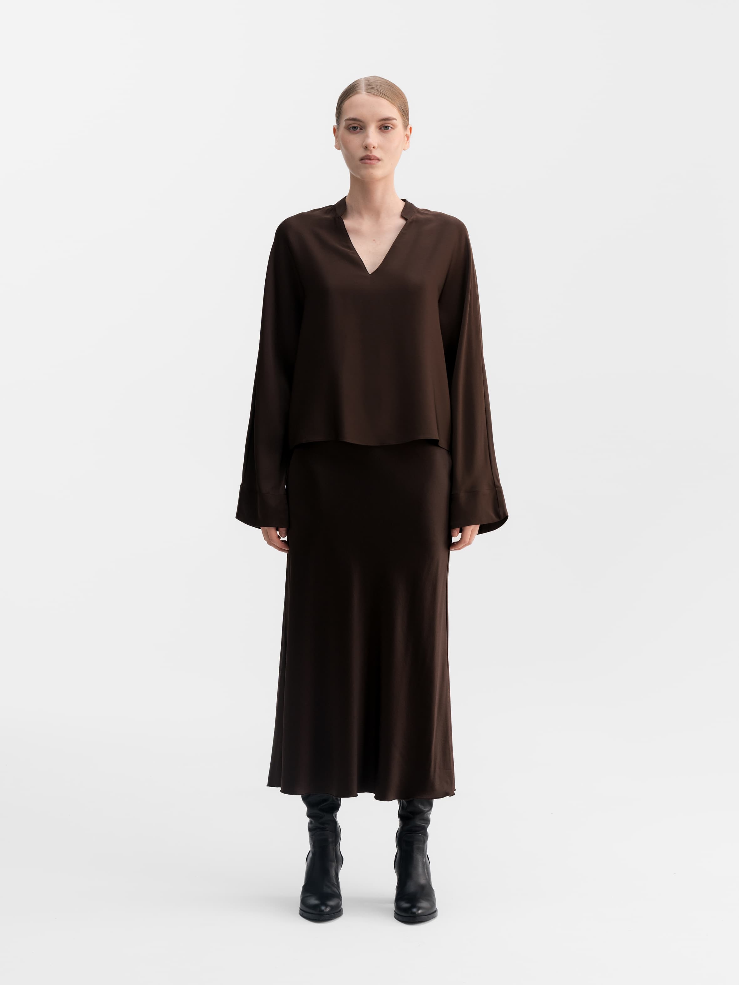 Nina v-neck silk blouse dark brown