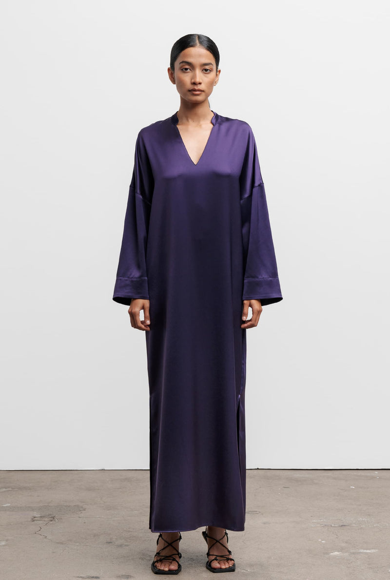 Nina v-neck dress plum