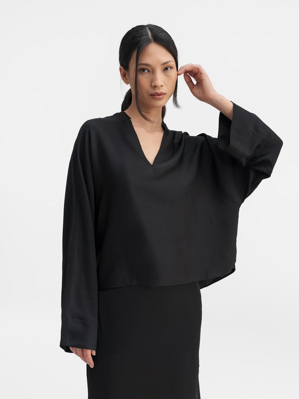 Nina v-neck silk blouse black