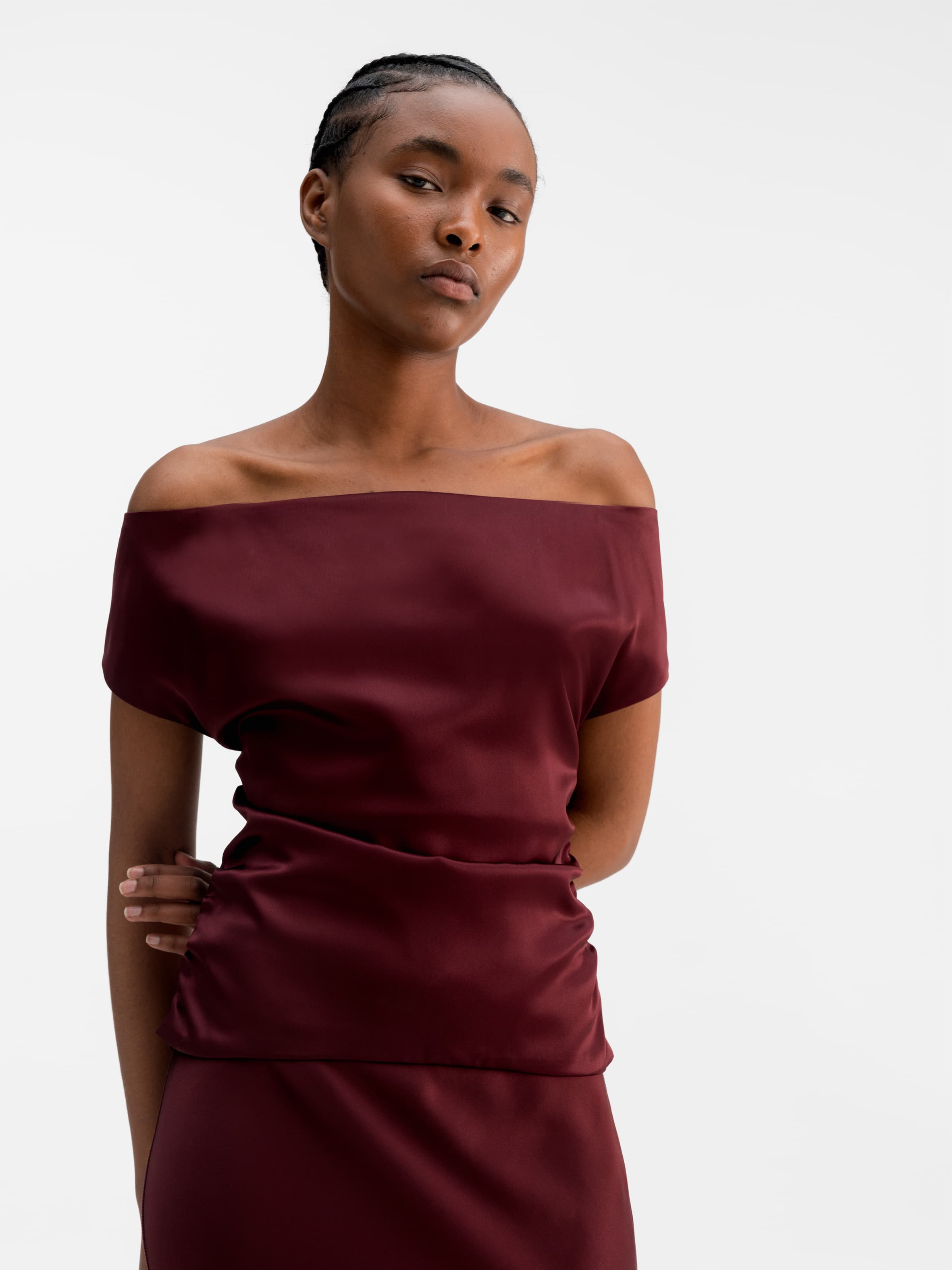 Nola satin top burgundy