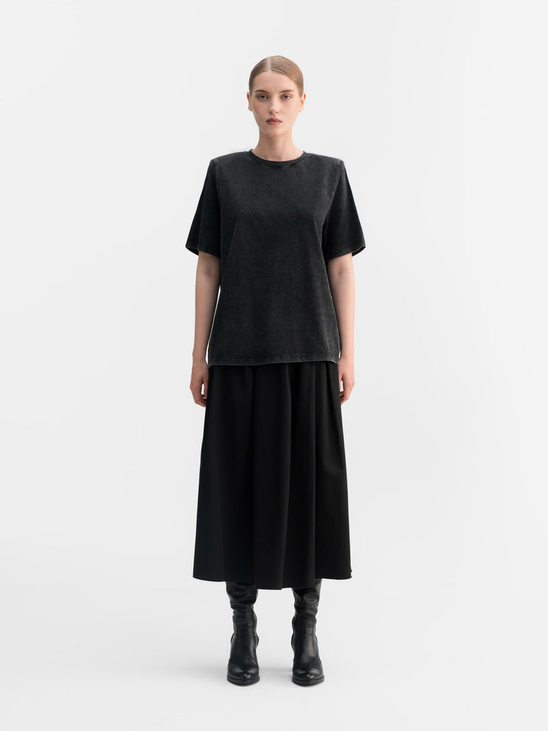 Okaya tee washed black