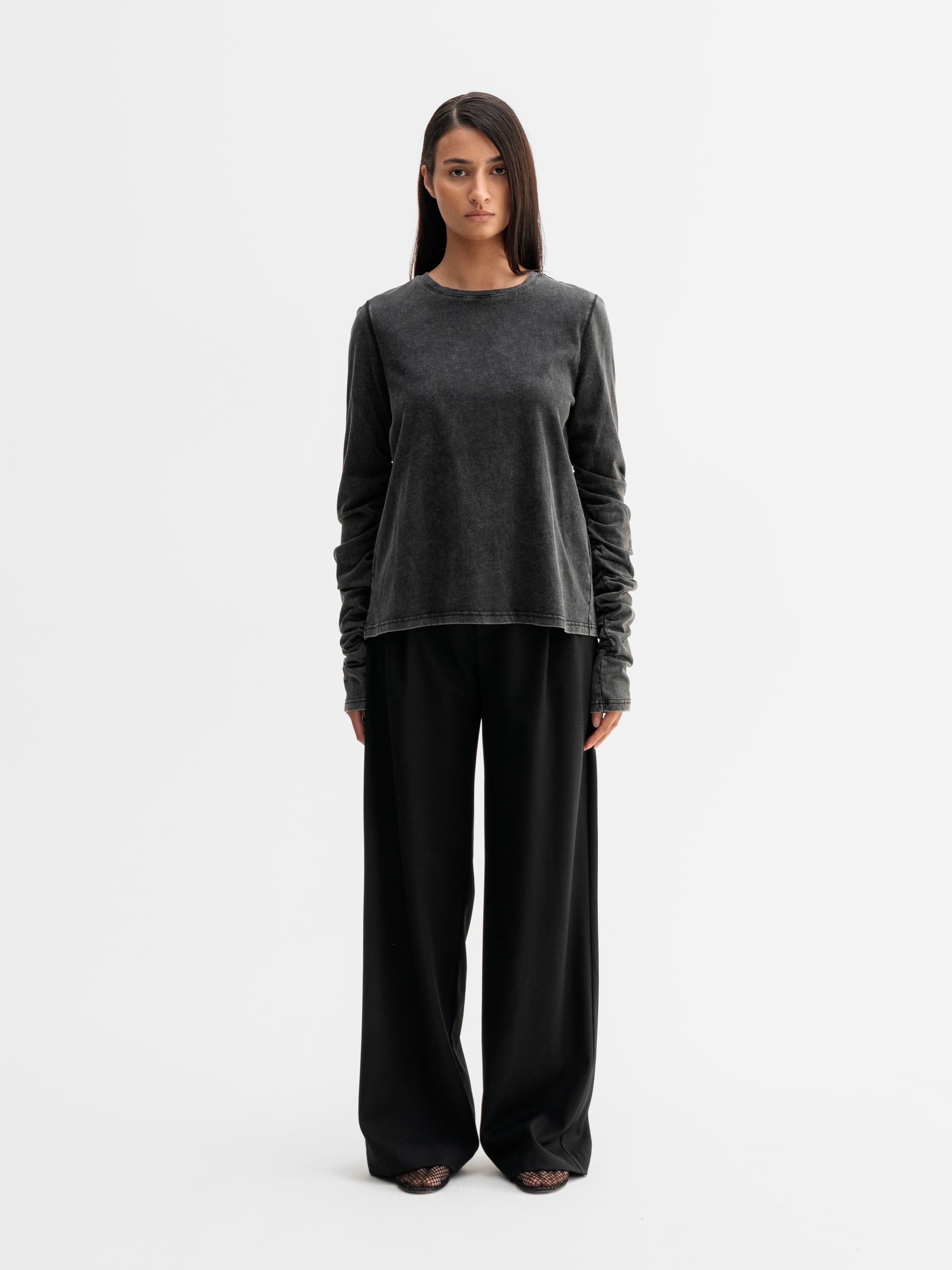 Ona LS tee washed black