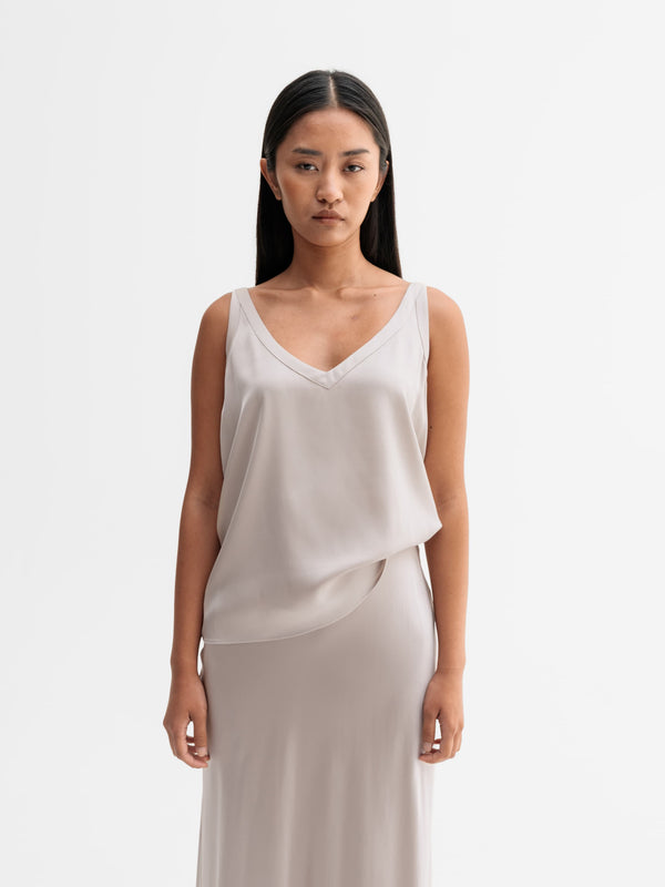 Shin silk tank greige