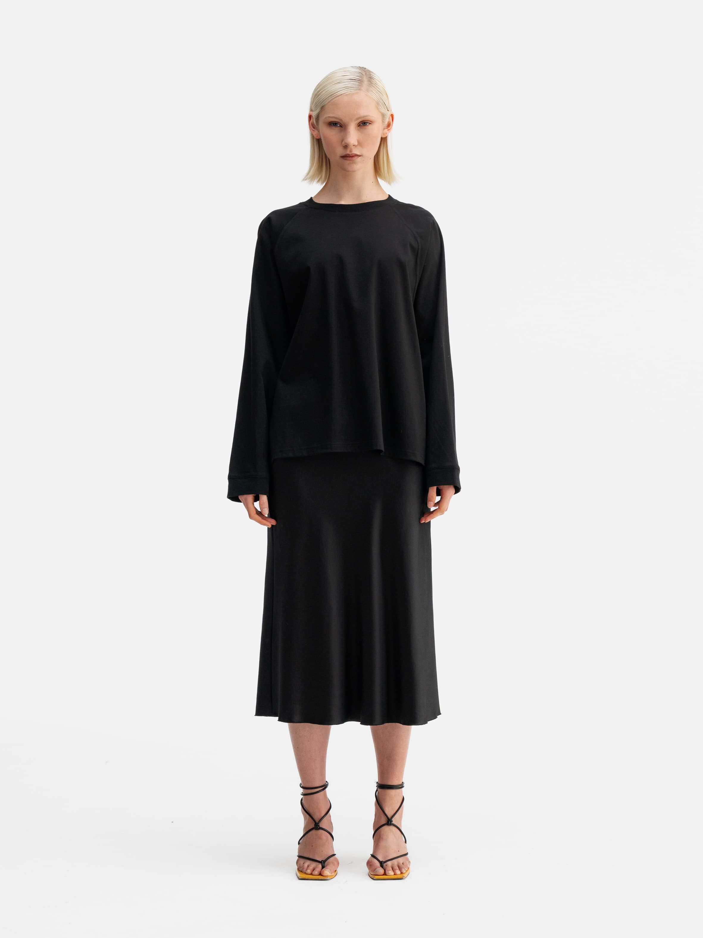 Thelma LS cotton tee black