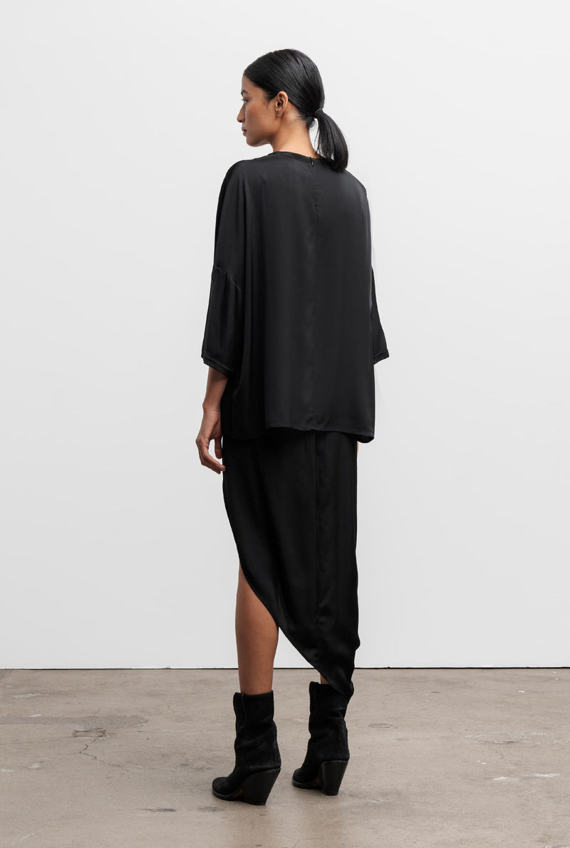 Thess silk tee black