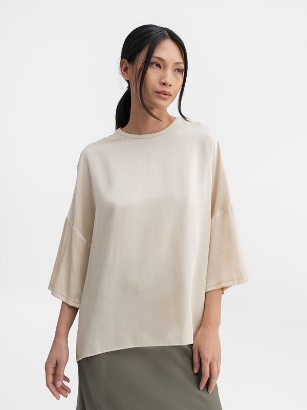 Thess silk tee cream