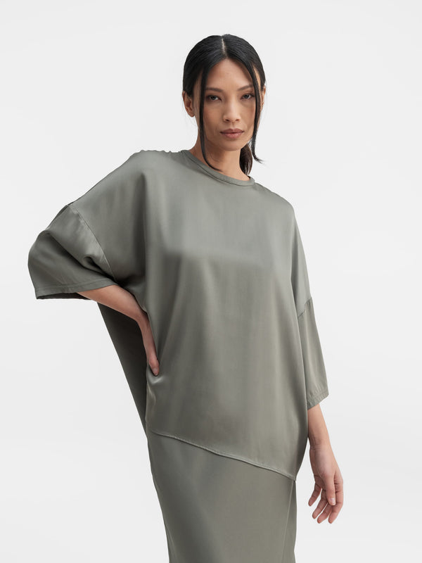 Thess silk tee light military