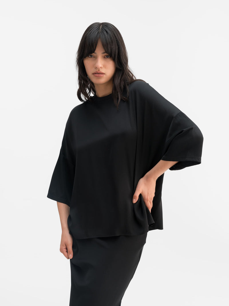 Thess silk tee black
