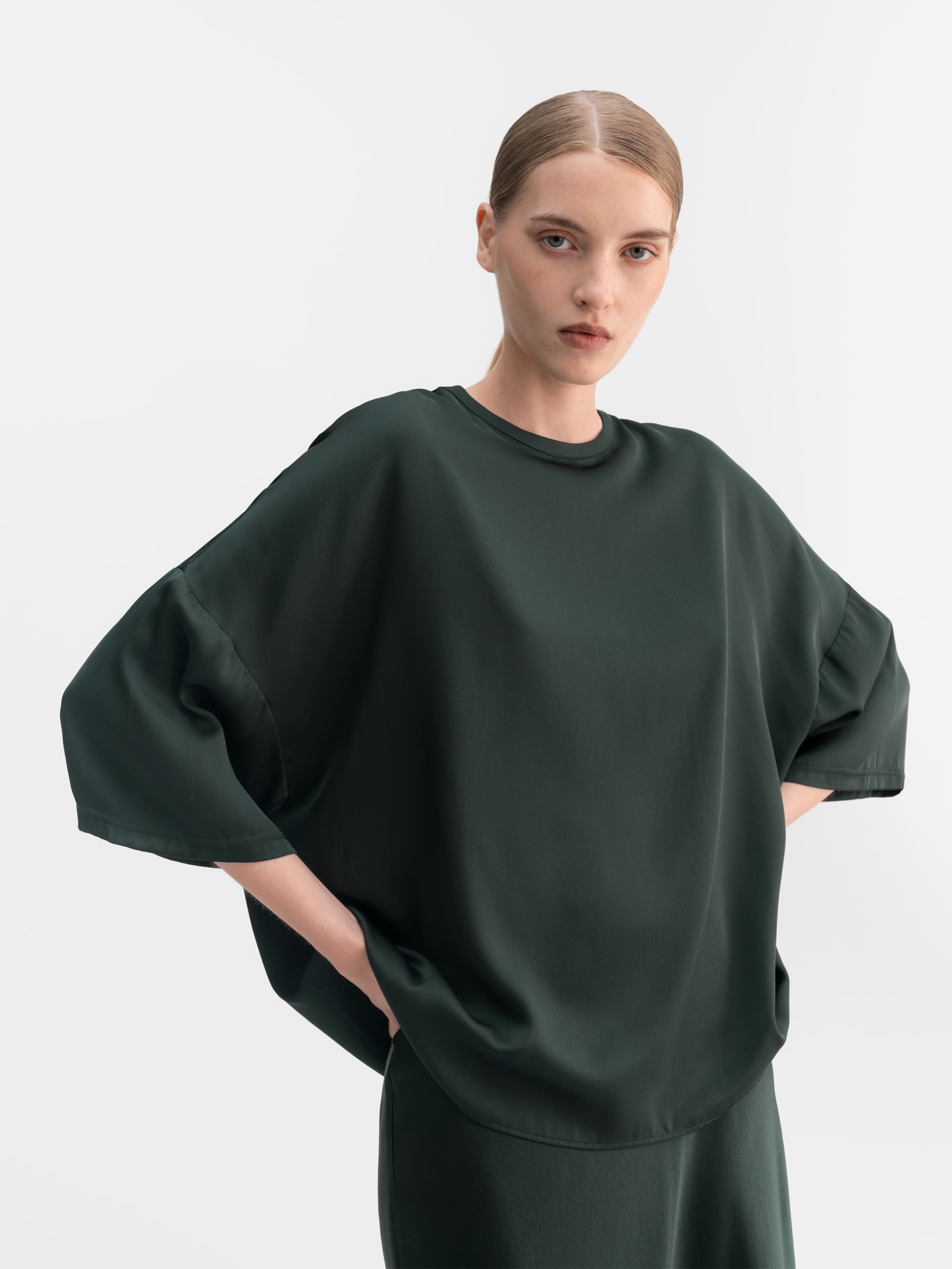 Thess silk tee deep forest