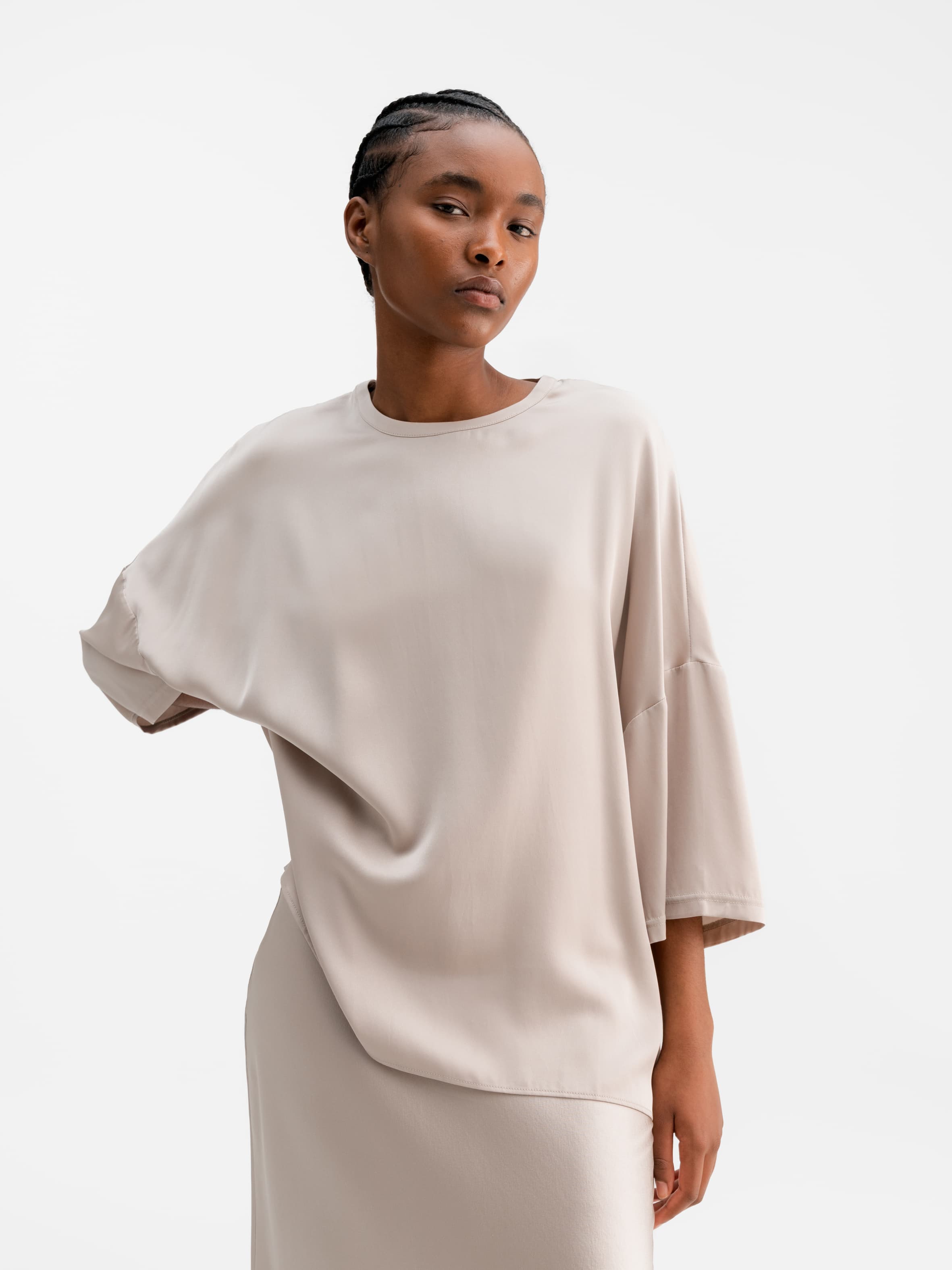 Thess silk tee greige