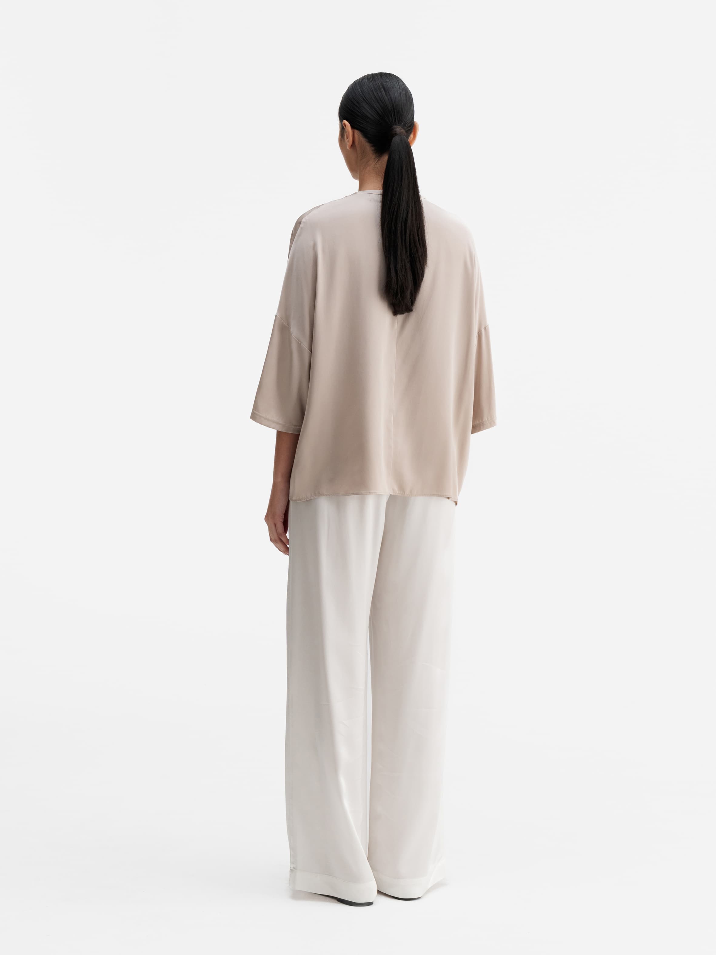 Thess silk tee greige