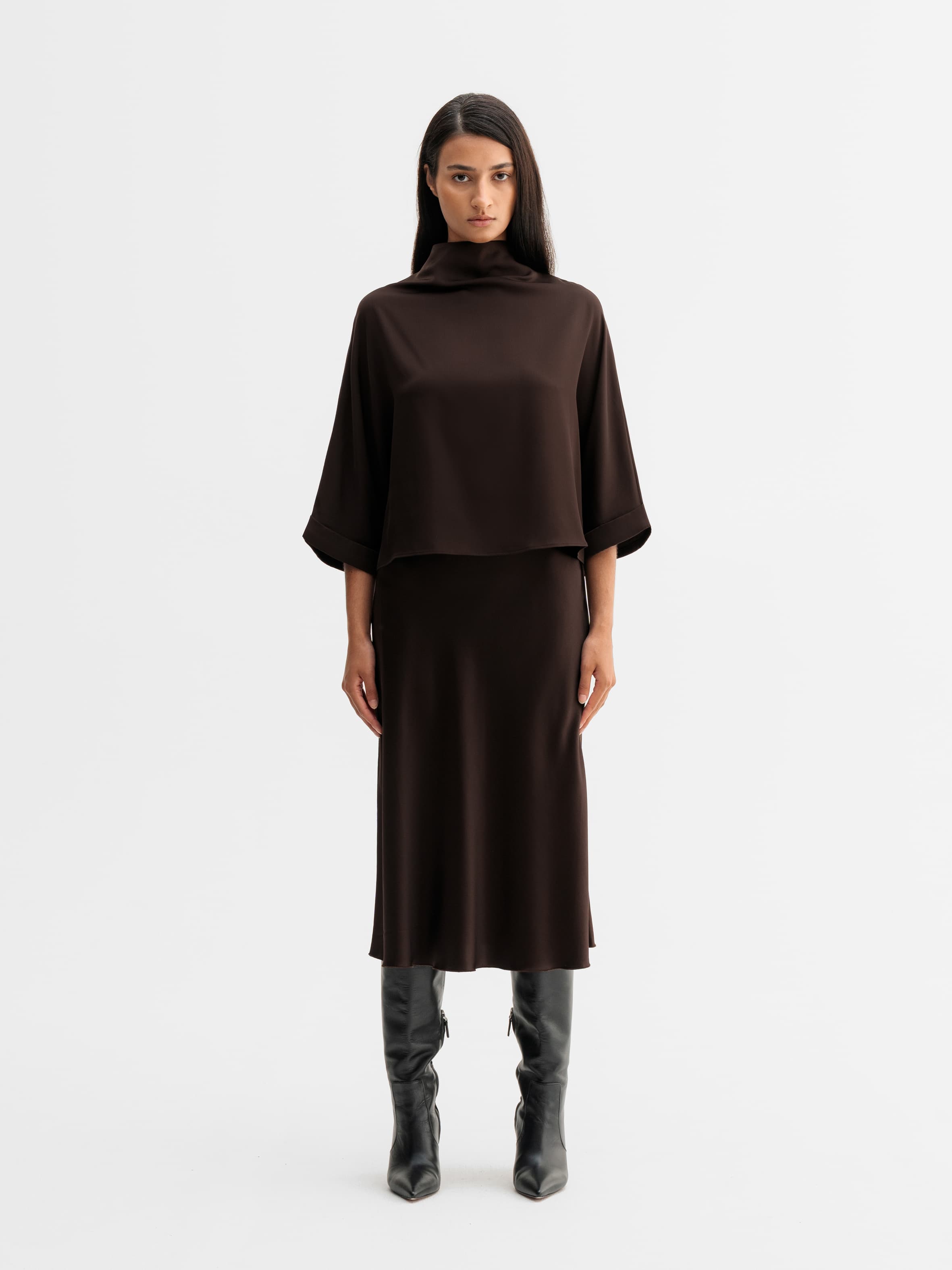 Thia silk tee dark brown