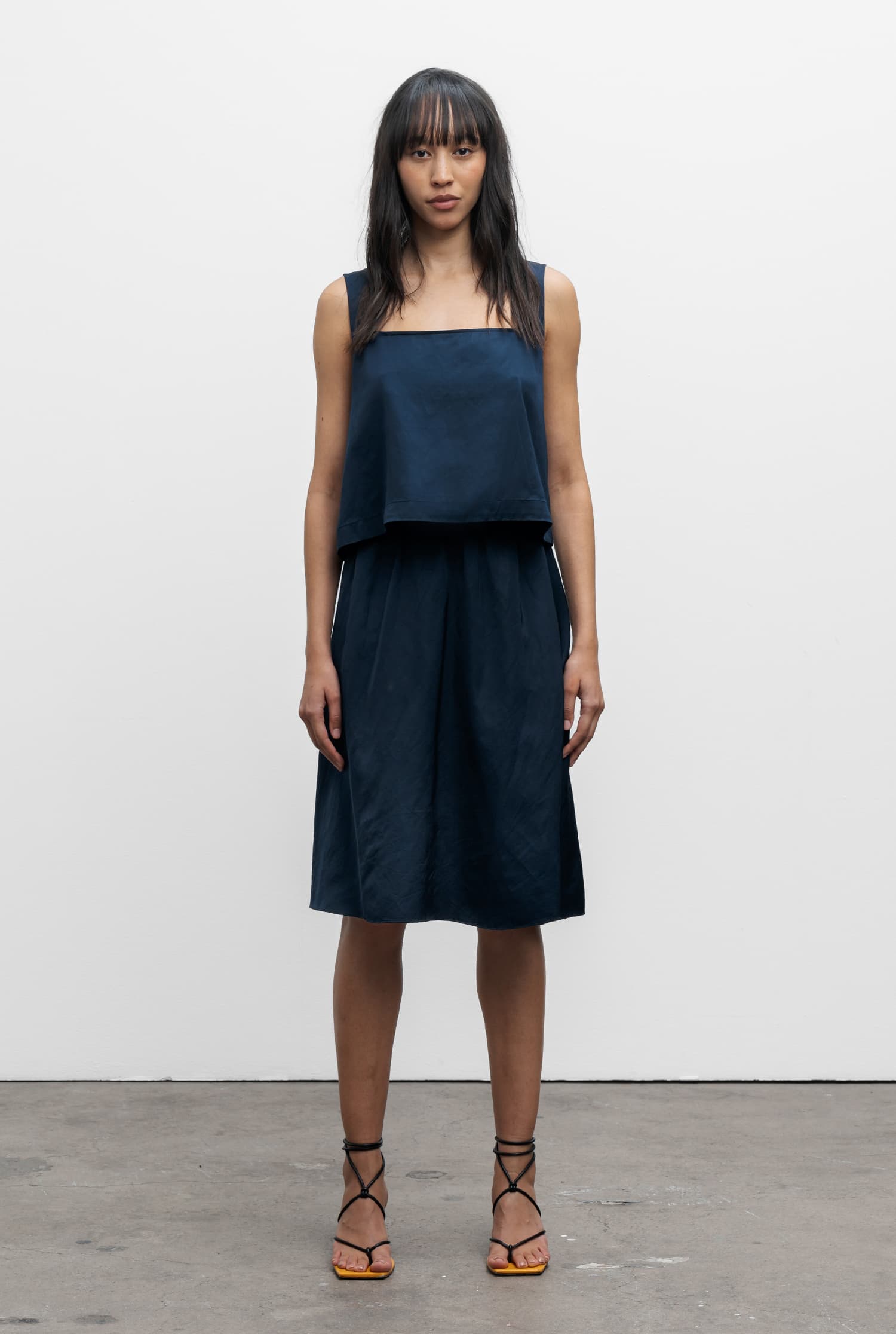 Wakana linen top midnight blue