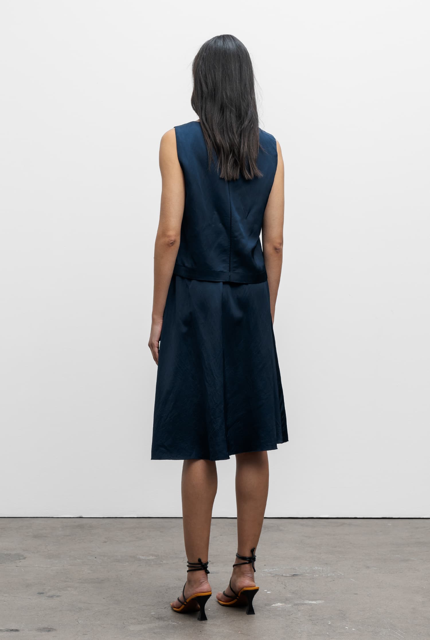 Wakana linen top midnight blue