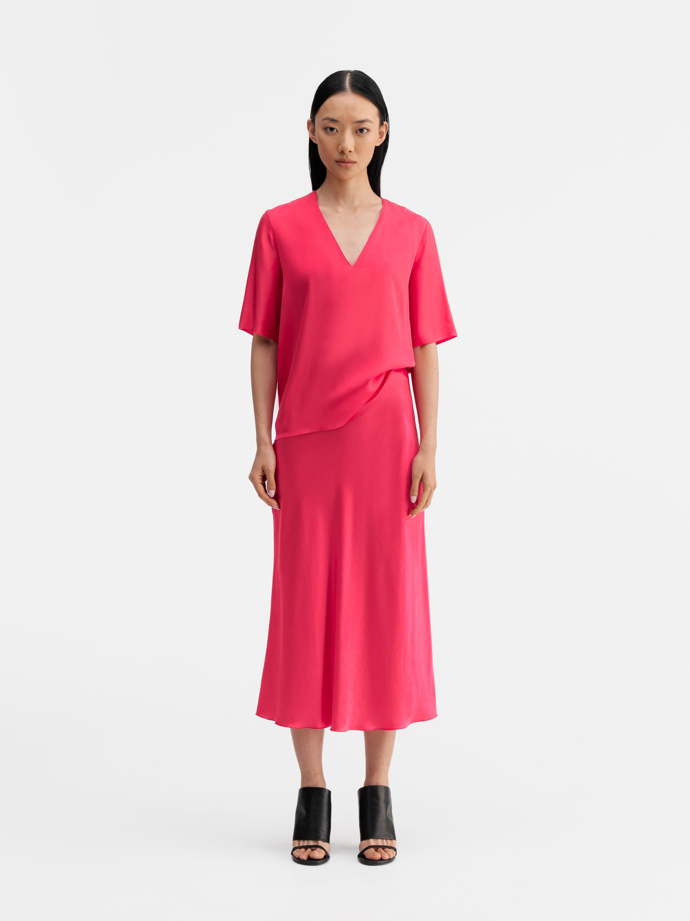 Yoli v-neck silk blouse bubblegum