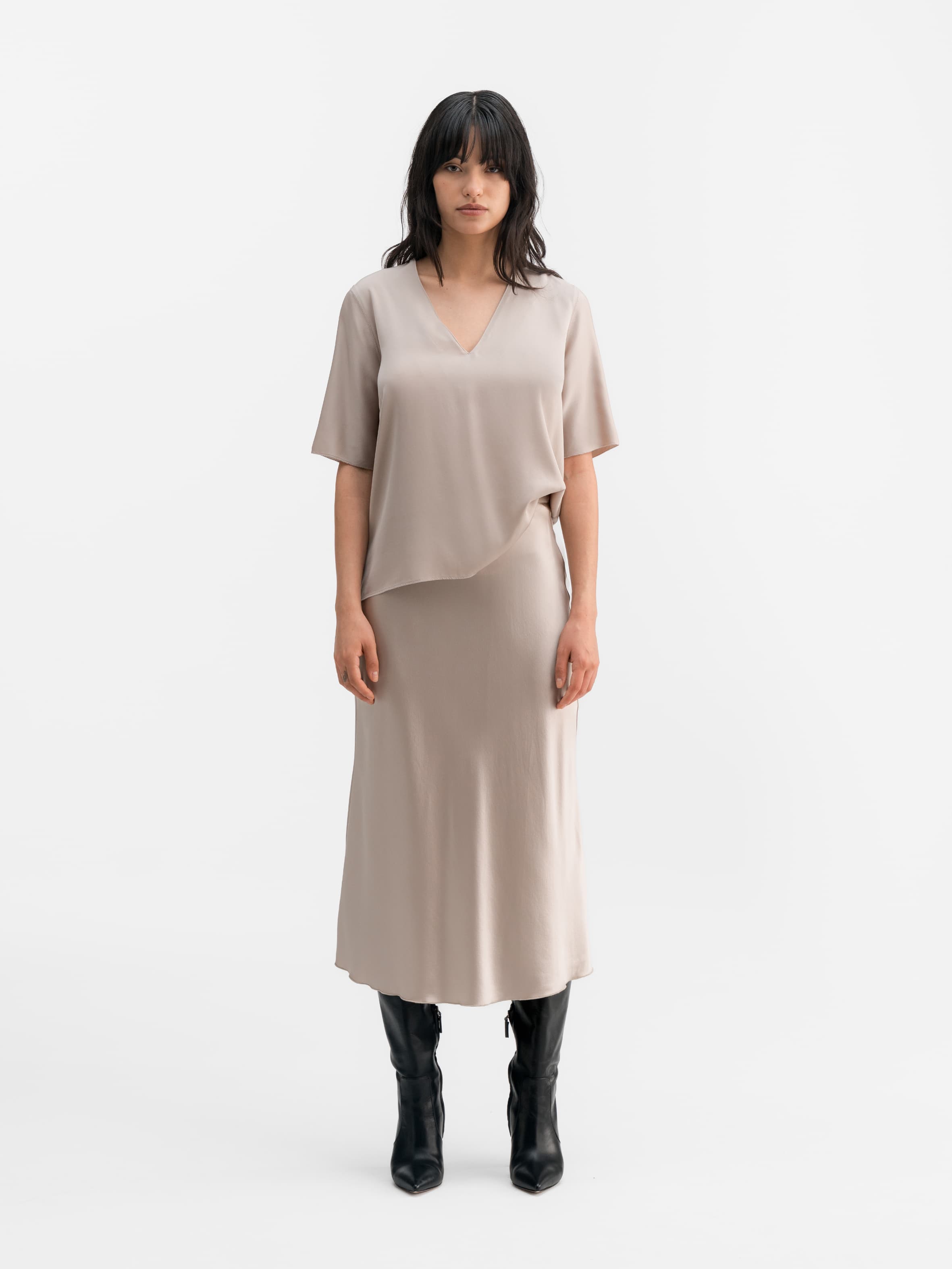 Yoli v-neck silk blouse greige